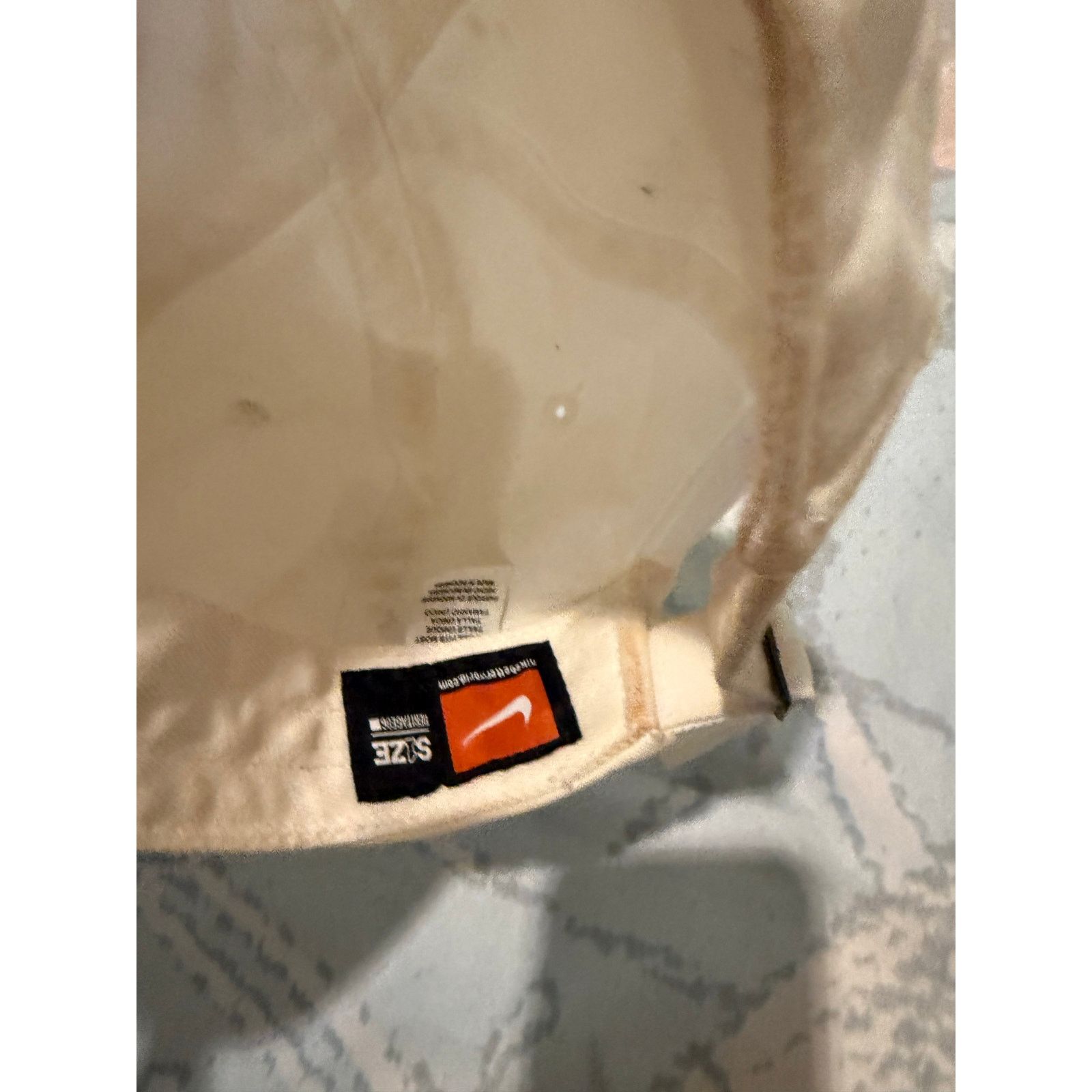 Nike Stylish Nike Hat - Perfect for Any Occasion! Size ONE SIZE - 3 Thumbnail