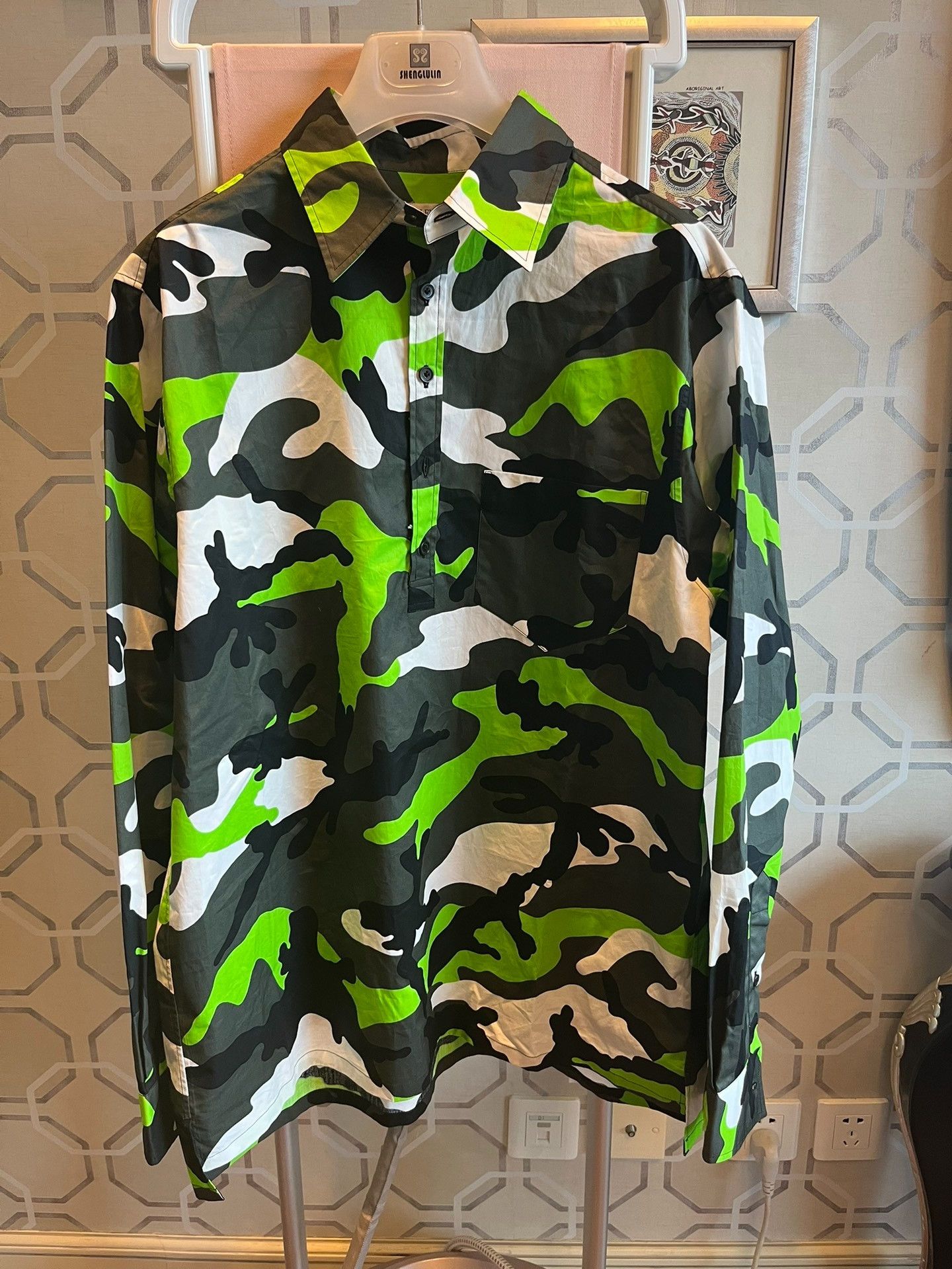 Valentino Valentino Fluorescent Green Camo Oversized Shirt Size US M / EU 48-50 / 2 - 1 Thumbnail