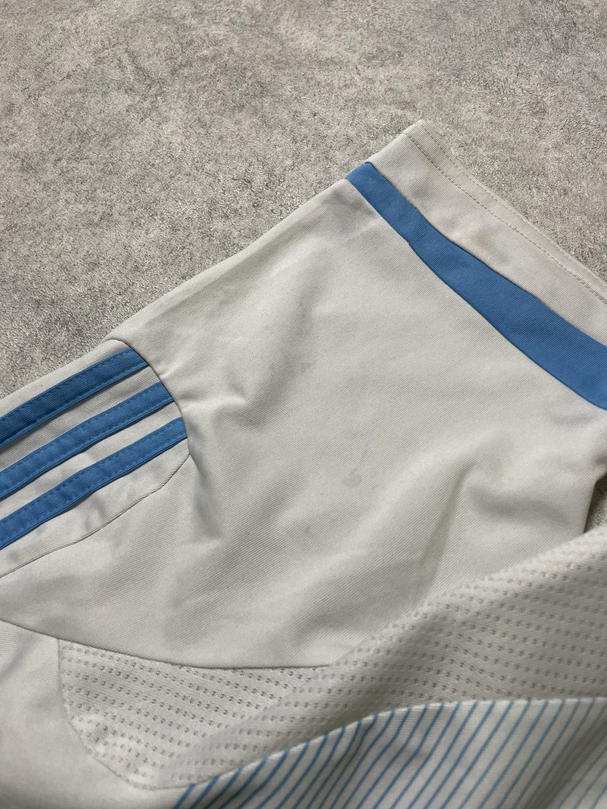 Adidas Olympique Marseille 2010/11 Home Jersey – Rémy SOCCER JERSEY Size US L / EU 52-54 / 3 - 10 Thumbnail