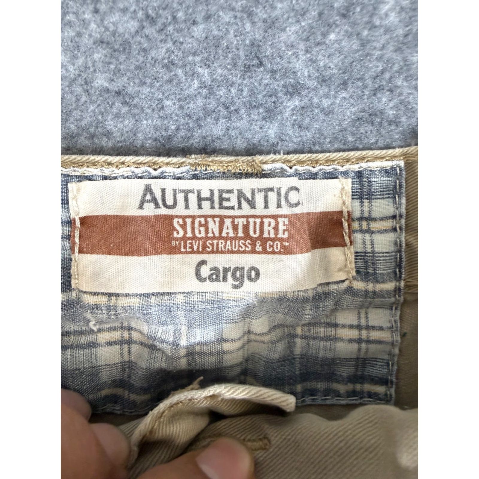 Levi's Levi's Cargo Shorts Mens W33 Khaki Beige Utility Pockets Outdoor Size US 33 - 6 Thumbnail