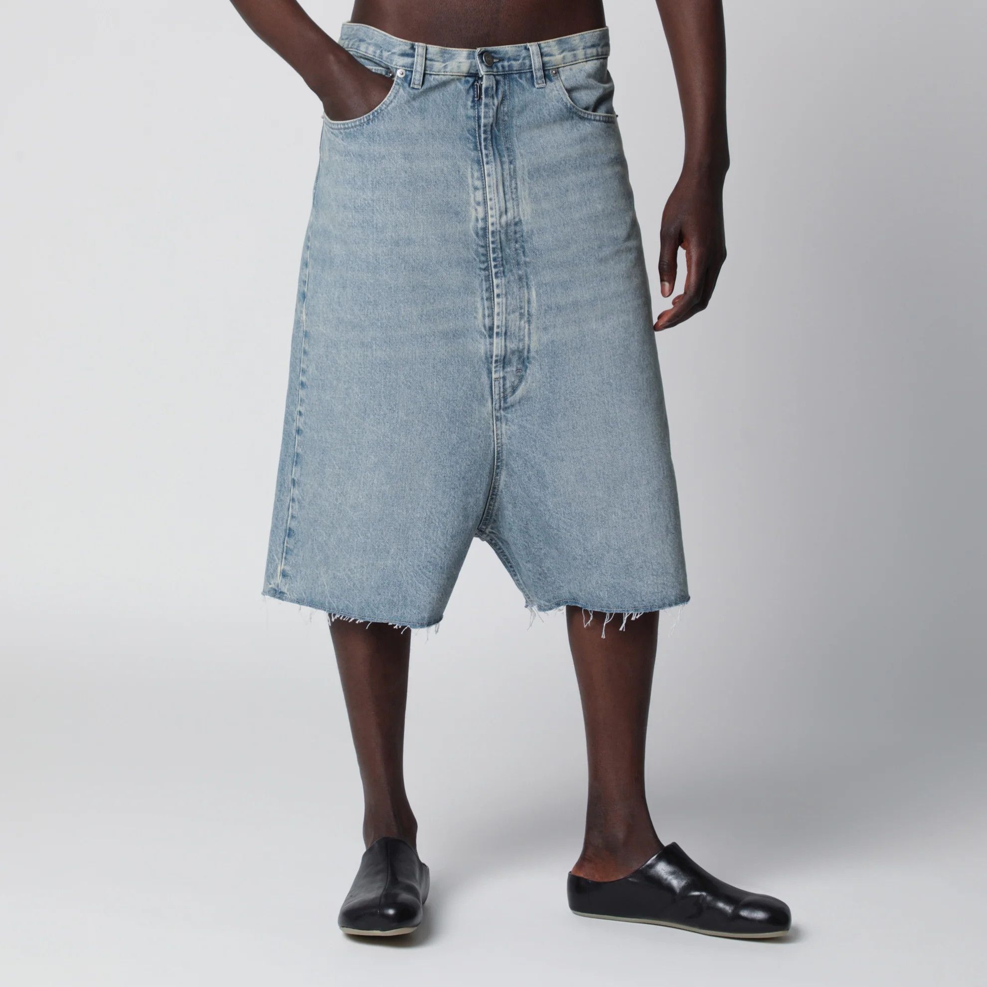 Maison Margiela o1d2blof0526 Denim Bermuda Shorts in Light Blue Size US 30 / EU 46 - 1 Thumbnail