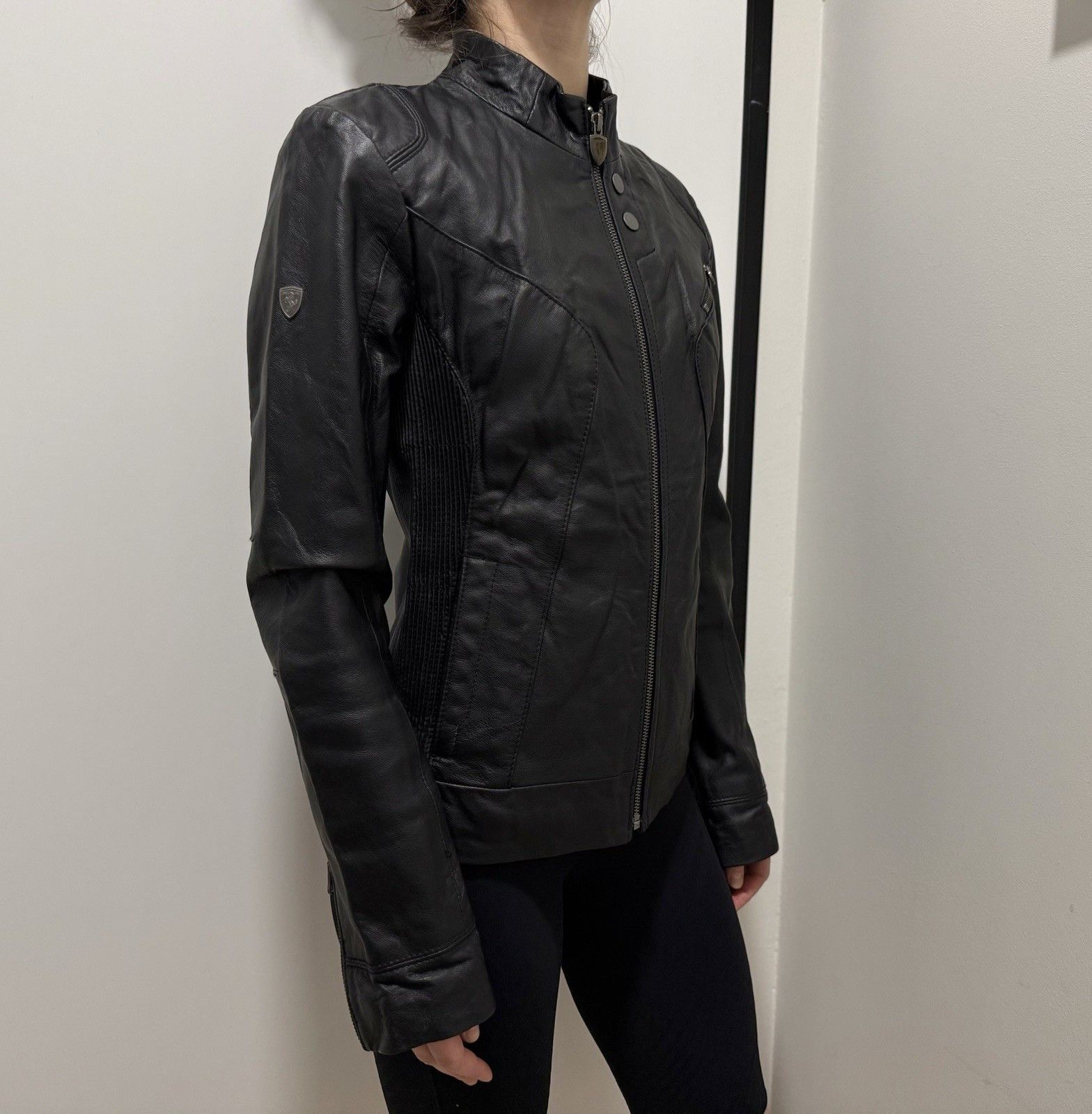 Ferrari × Puma DDP Puma Ferrari Leather Jacket Womens Biker Racing F1 Moto Size S / US 4 / IT 40 - 3 Thumbnail