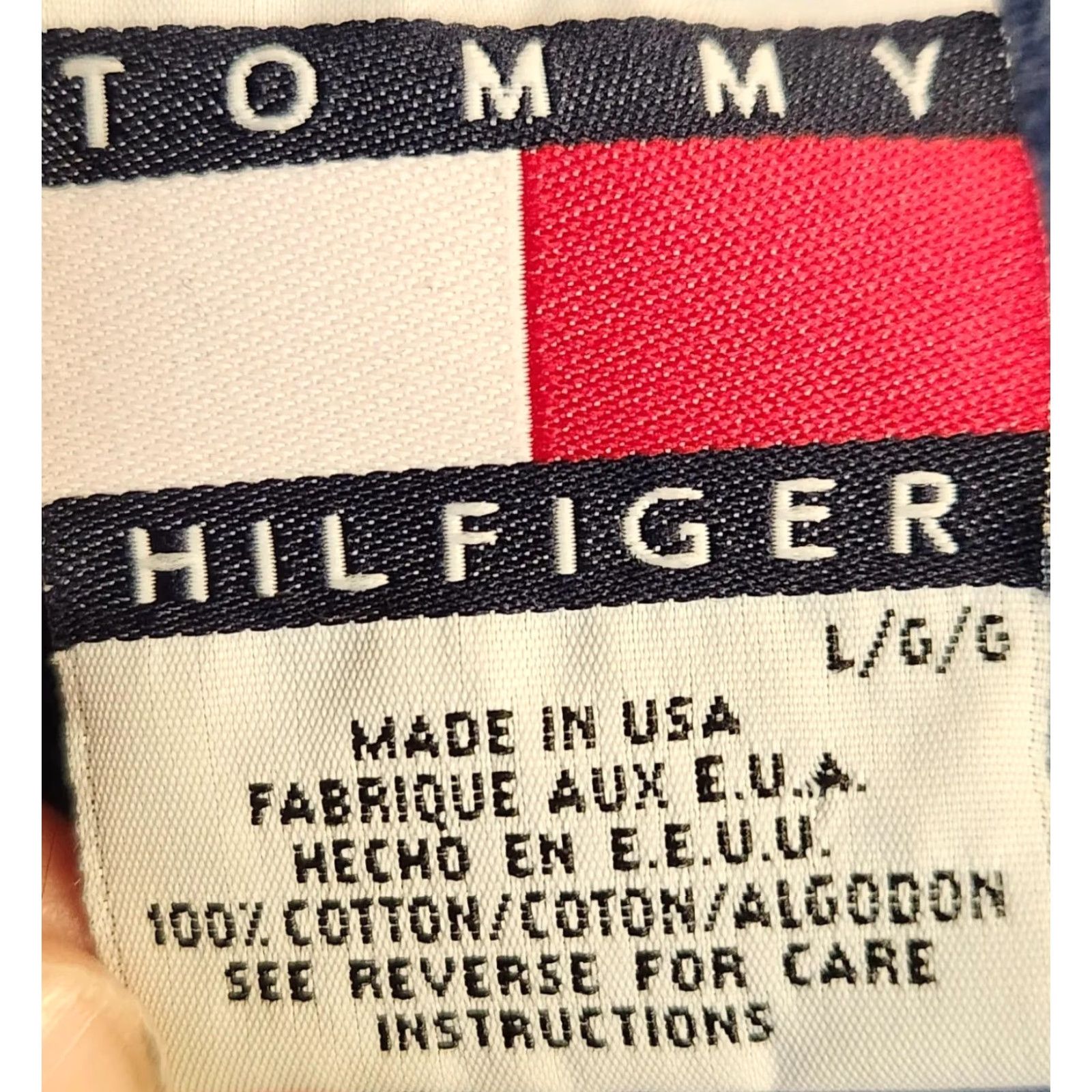 Tommy Hilfiger VINTAGE Tommy Hilfiger T Shirt Mens L Blue Embroidered Crest Logo USA MADE 90s Size US L / EU 52-54 / 3 - 4 Thumbnail