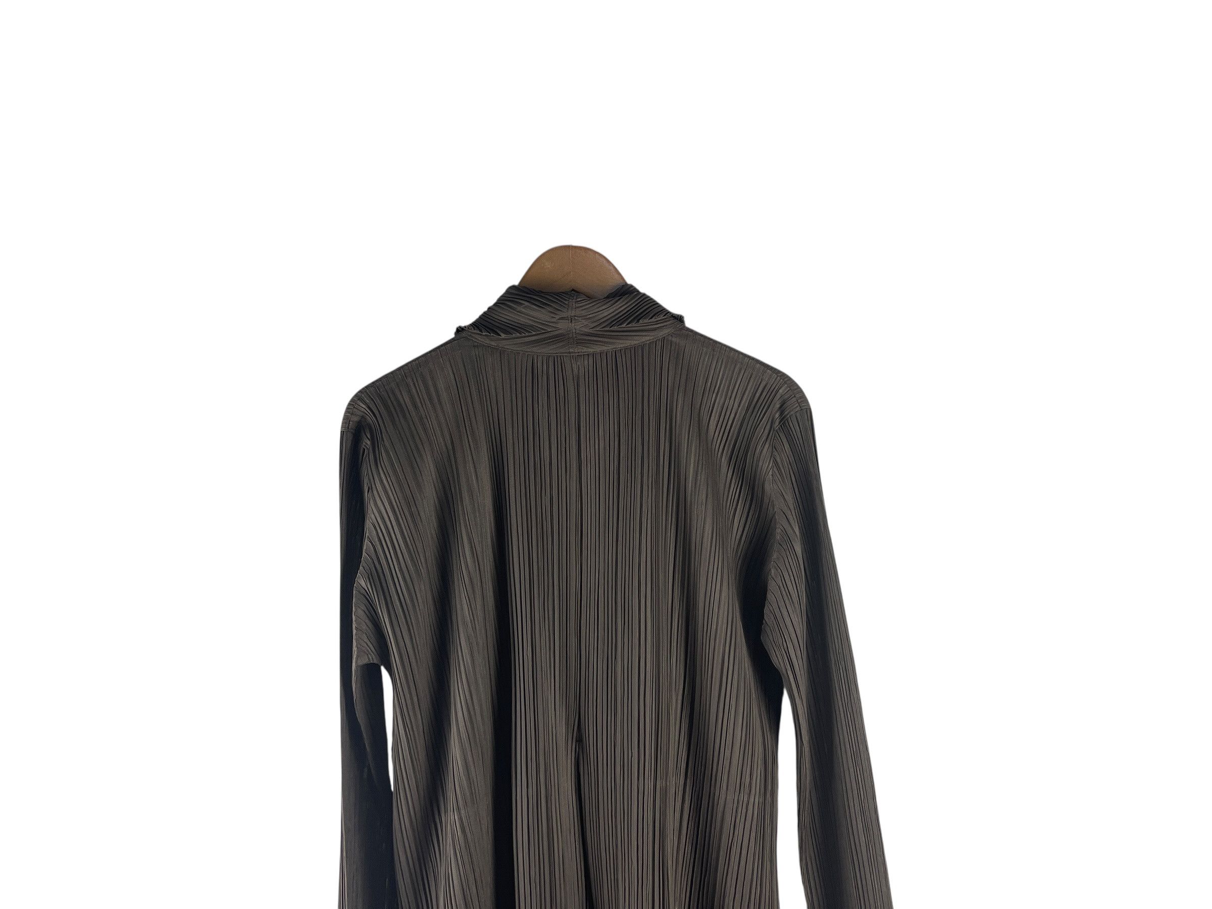 Pleats Please Issey Miyake Pleats Please Issey Miyake Button Front Pleated Cardigan Size M / US 6-8 / IT 42-44 - 11 Thumbnail