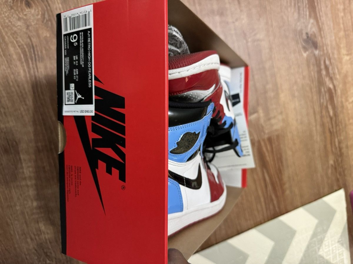 Jordan Brand Air Jordan 1 Retro “Fearless UNC Chicago” size 9.5 Size US 9.5 / EU 42-43 - 9 Thumbnail