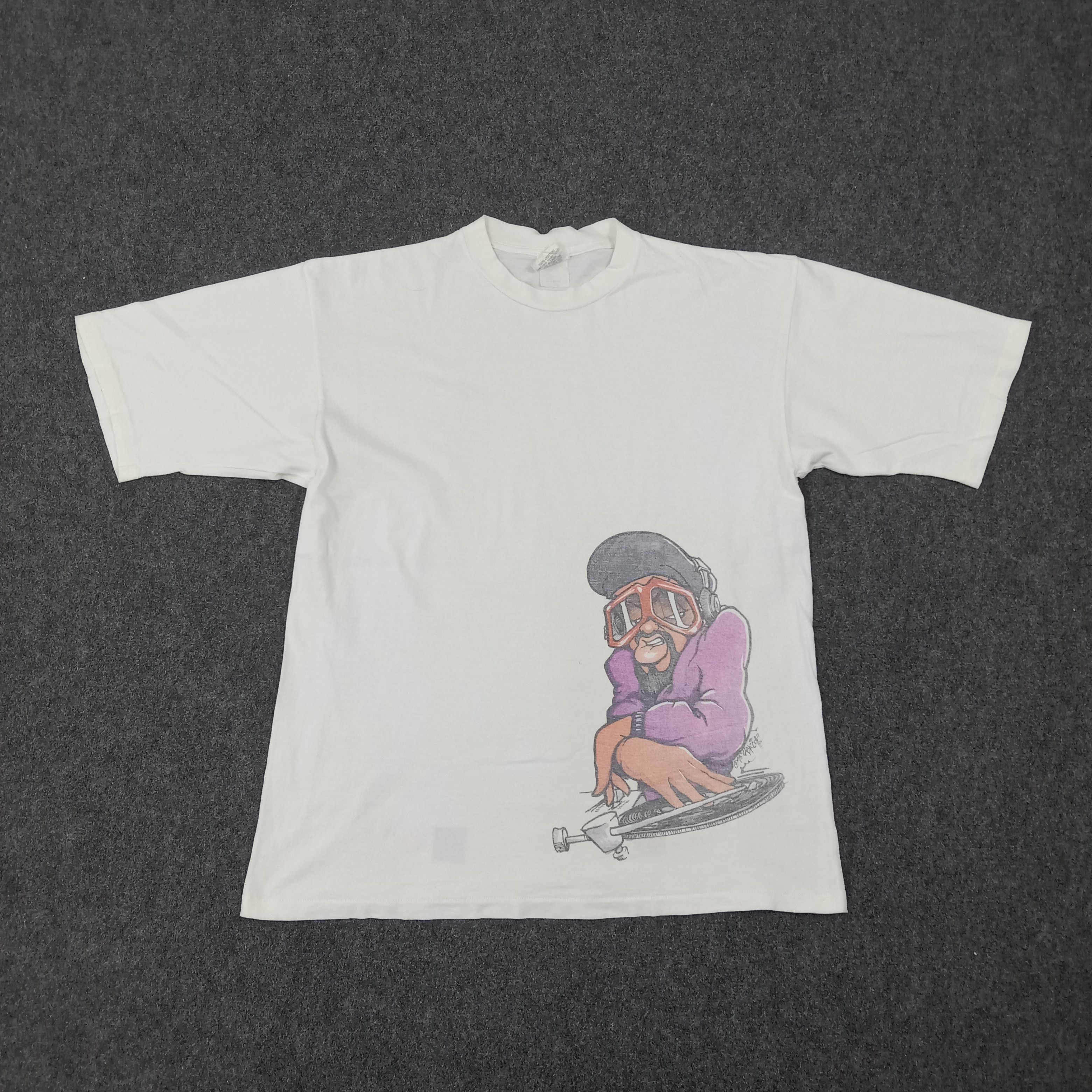 Vintage 90s Airbrush Hip Hop DJ EDM Tshirt C267N40 Size US L / EU 52-54 / 3 - 1 Thumbnail