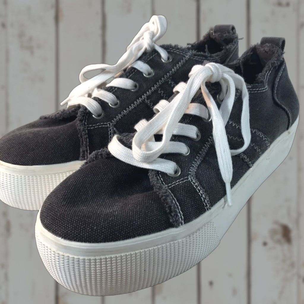 Vintage VINTAGE Jellypop Newstar Women's Canvas Sneakers Size 9.5M Gray Athletic Casual Shoes Size US 9.5 / IT 39.5 - 1 Thumbnail