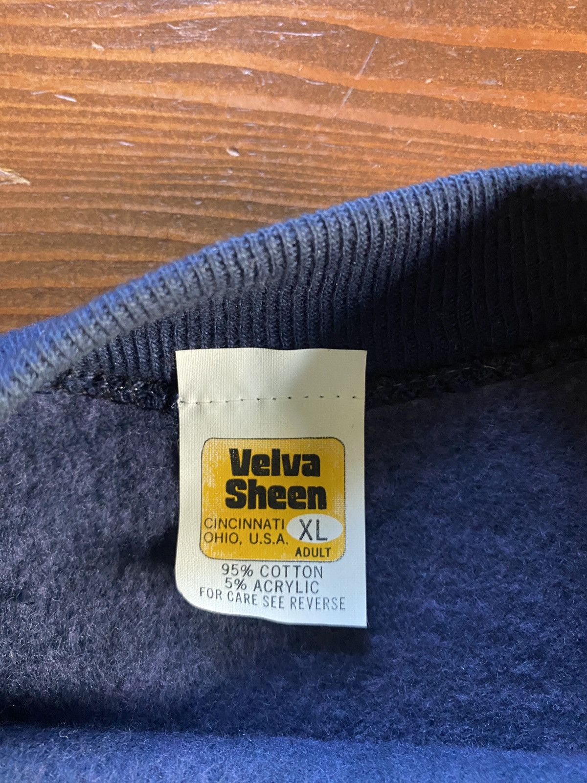 Velva Sheen Vintage NWT 80’s Yale Velva Sheen Raglan Crewneck Sweatshirt Size US L / EU 52-54 / 3 - 5 Thumbnail