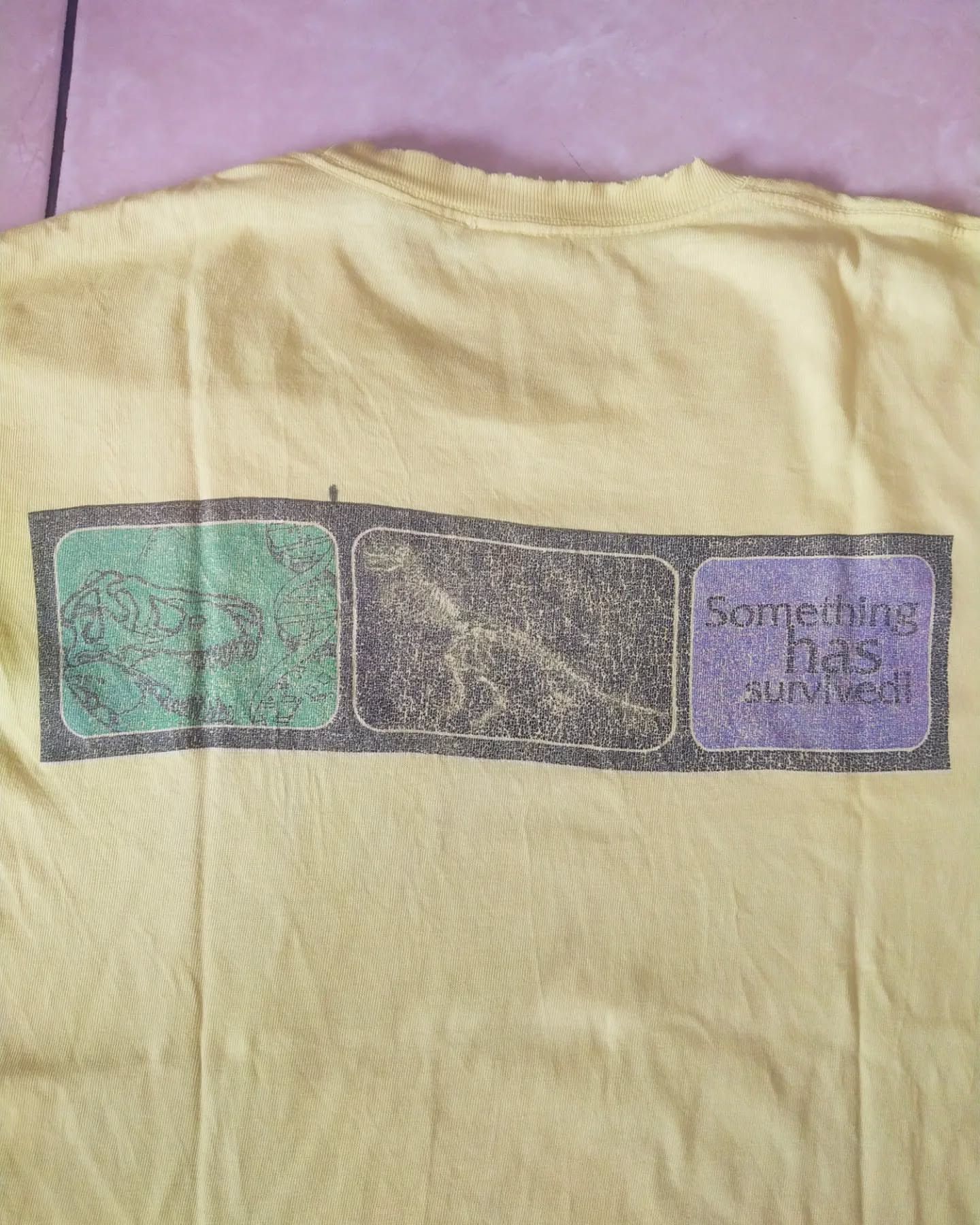 Anime × Vintage Vintage Jurassic Park Art Yellow 1997 Trashed Movie Tees Size US M / EU 48-50 / 2 - 5 Thumbnail