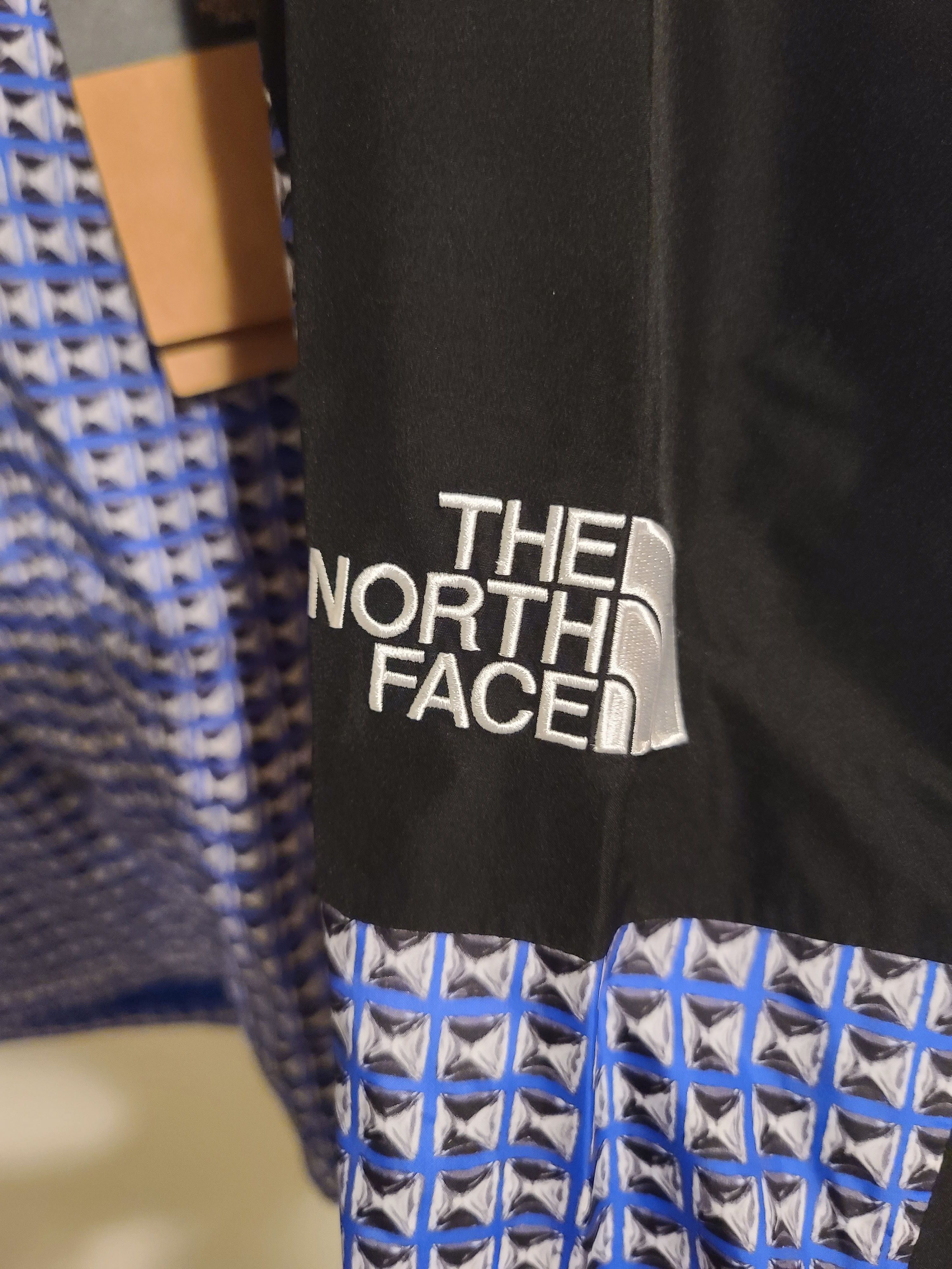 Supreme × The North Face Studded Mountain Jacket Size US L / EU 52-54 / 3 - 5 Thumbnail