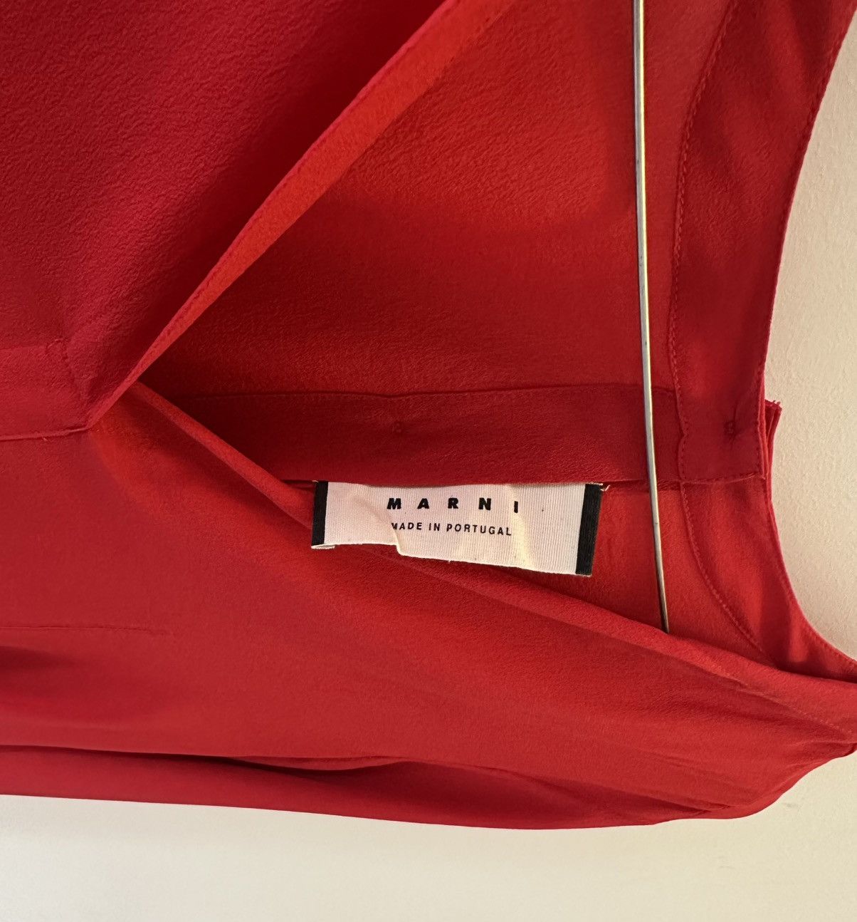Marni Marni Red Silk Button-Back Blouse – Size 40 (IT) Size S / US 4 / IT 40 - 3 Thumbnail