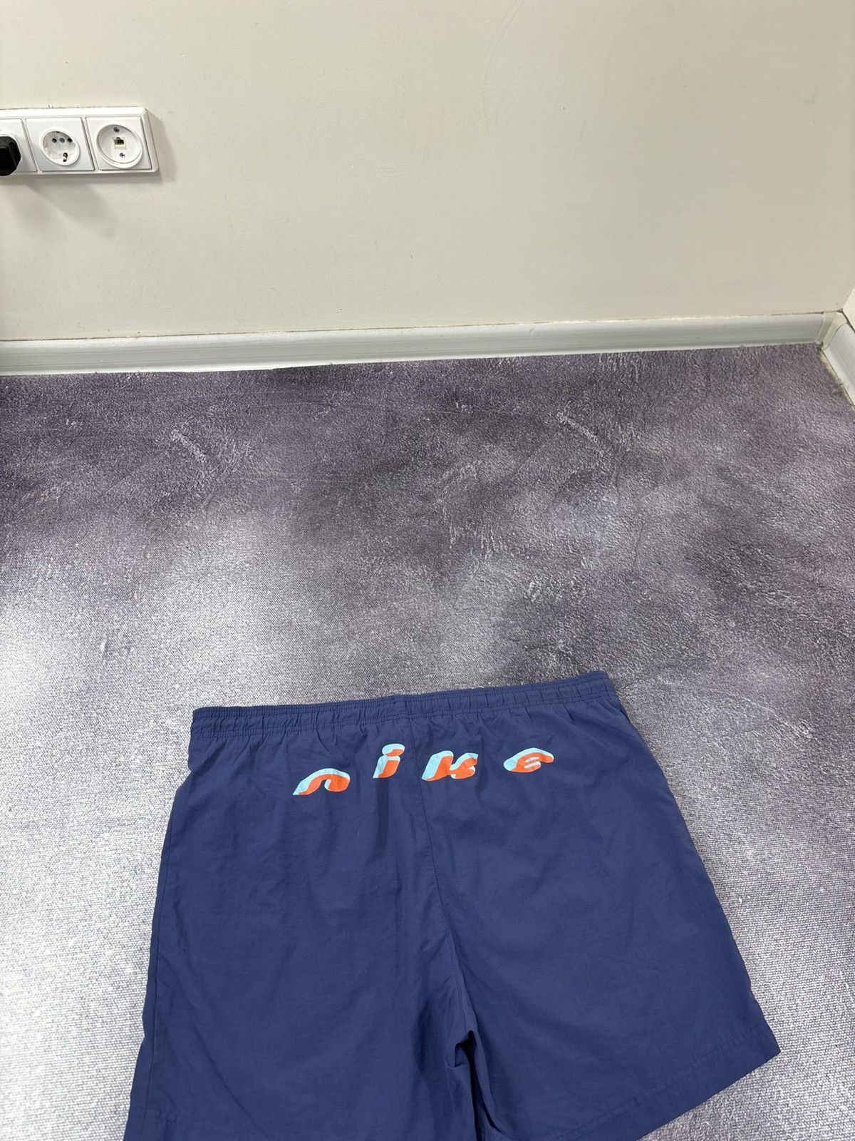 Nike Vintage 90s Nike Y2K Retro Hype Big Logo Swoosh Nylon Shorts Size US 34 / EU 50 - 12 Thumbnail