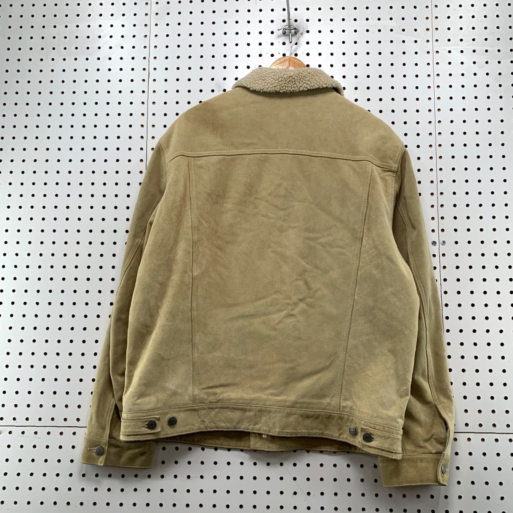 Gap VINTAGE Gap Leather Suede Jacket Mens Large Beige Sherpa Lined Collar Y2K Jacket Mens Large Beige Sherpa Lined Collar Y2K Size US L / EU 52-54 / 3 - 2 Thumbnail