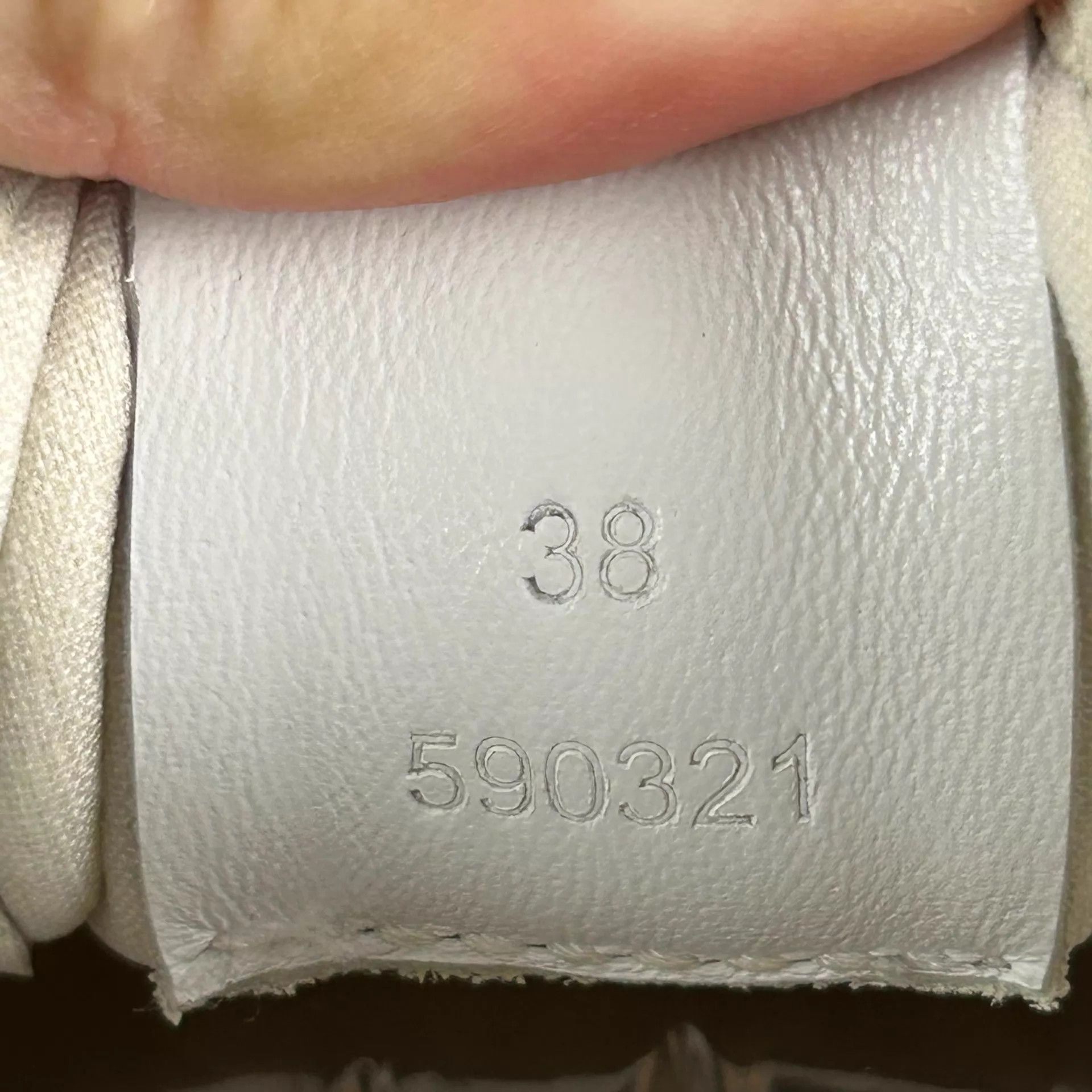Louis Vuitton LOEWE Gray Goya Sneaker 38 Size US 7.5 / IT 37.5 - 7 Thumbnail