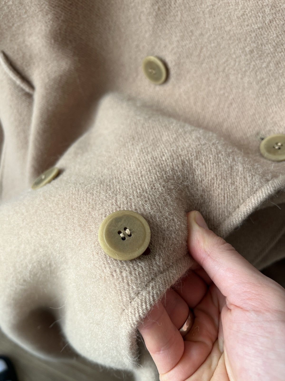 Bally Vintage BALLY Wool Beige Oversized Overcoat Size XL Size US XXL / EU 58 / 5 - 8 Thumbnail