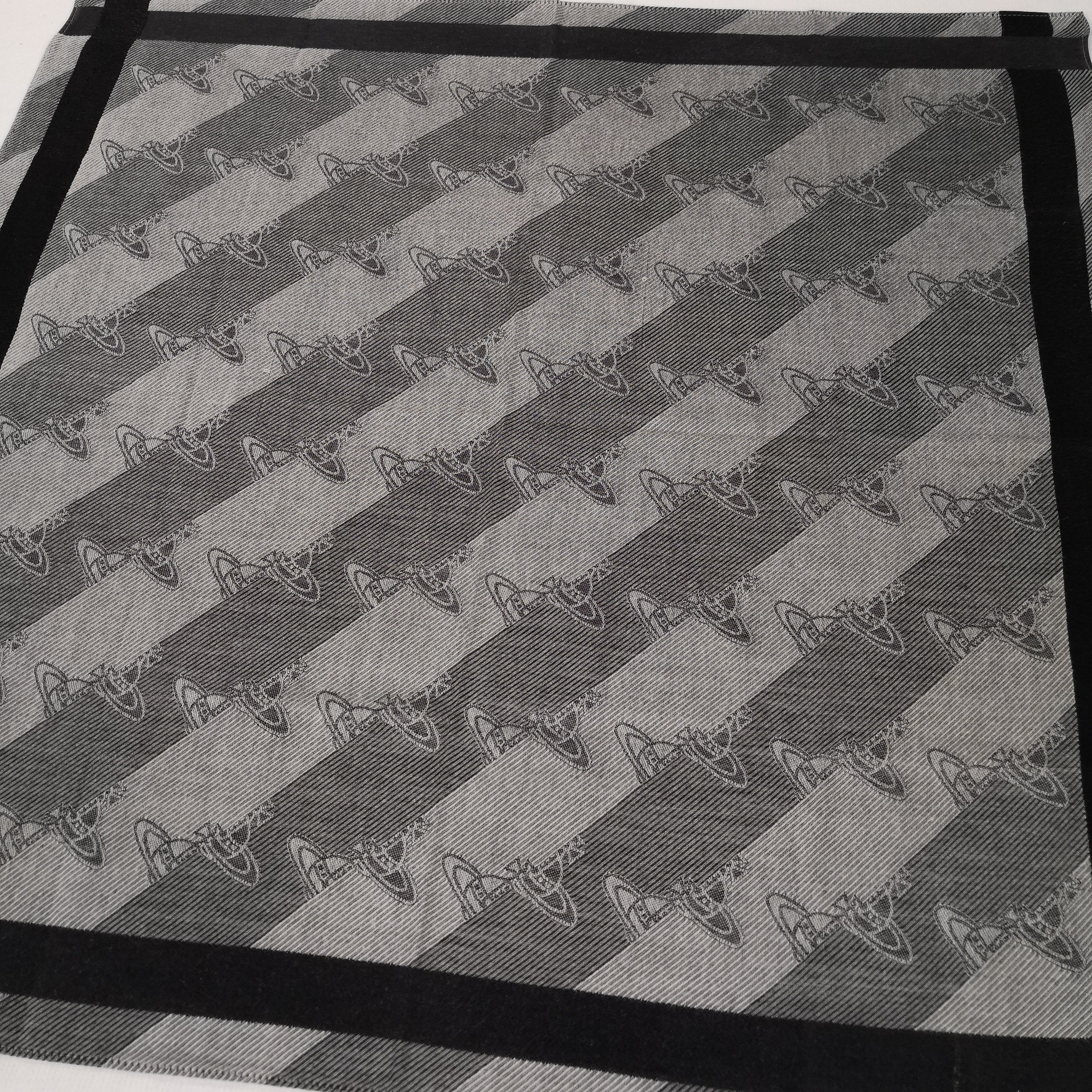 Japanese Brand Vintage Vivienne Westwood Handkerchief 56789 Size ONE SIZE - 3 Thumbnail