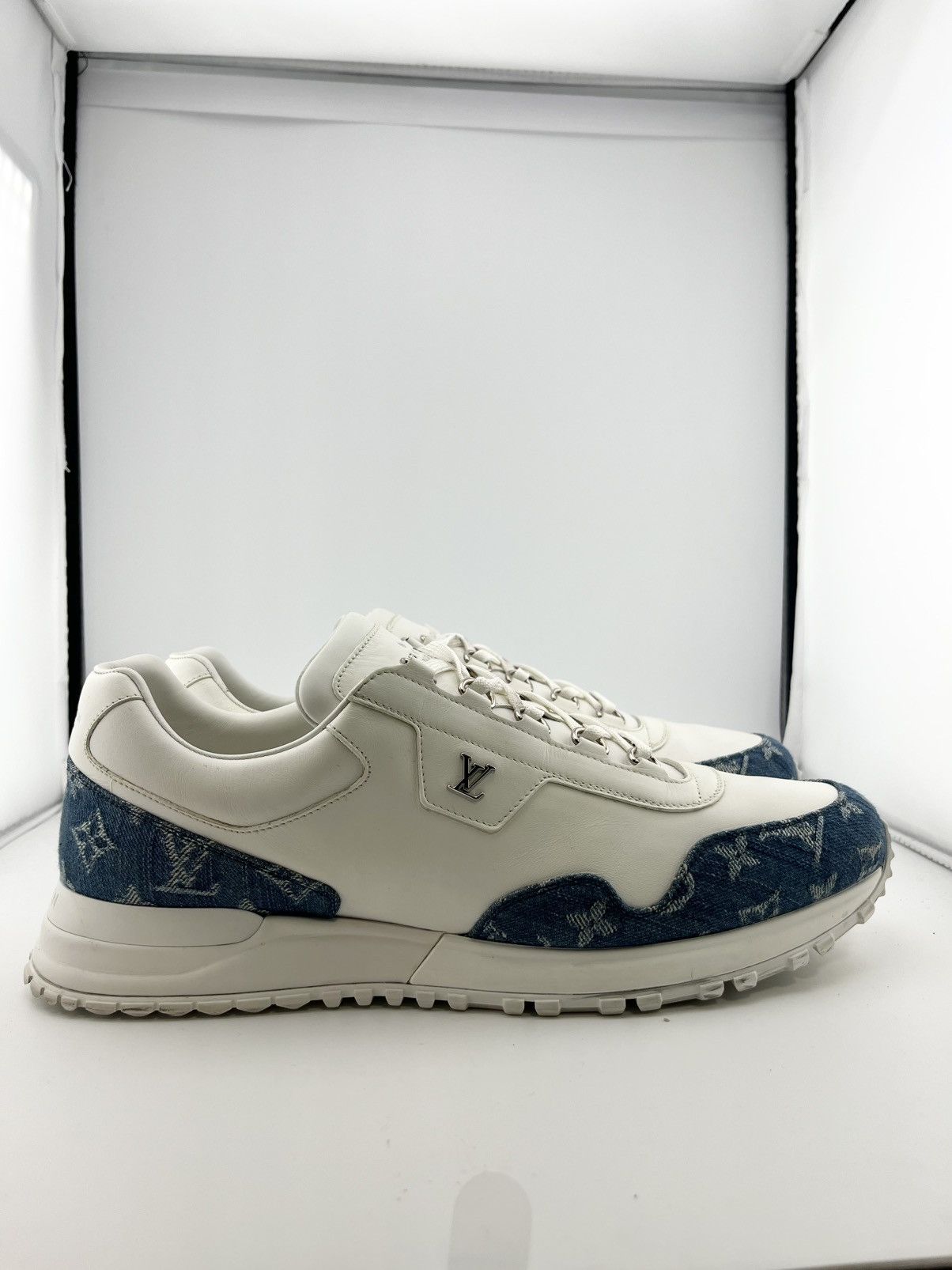 Louis Vuitton LOUIS VUITTON RUNAWAY WHITE DENIM BLUE SNEAKERS SIZE 9.5 Size US 9.5 / EU 42-43 - 5 Thumbnail
