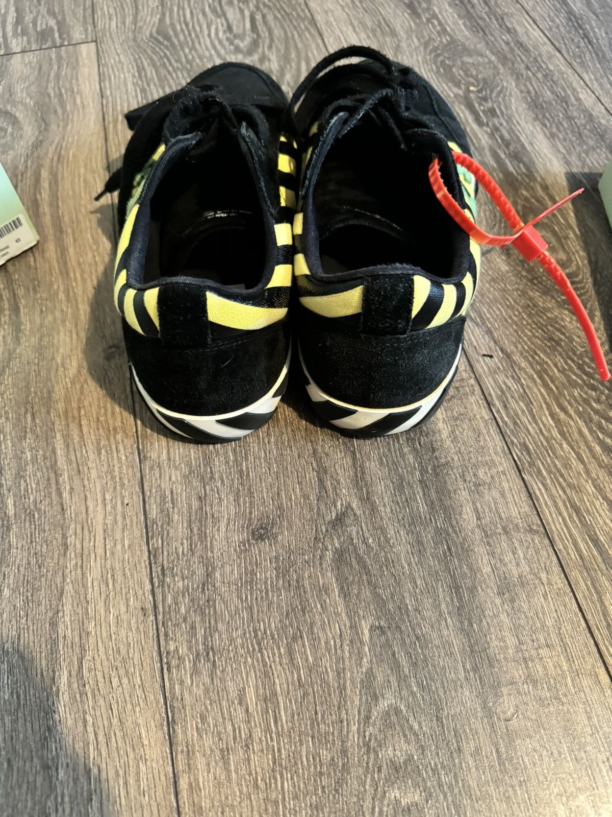 Off-White Off-white vulc low Yellow Green Size US 9.5 / EU 42-43 - 3 Thumbnail