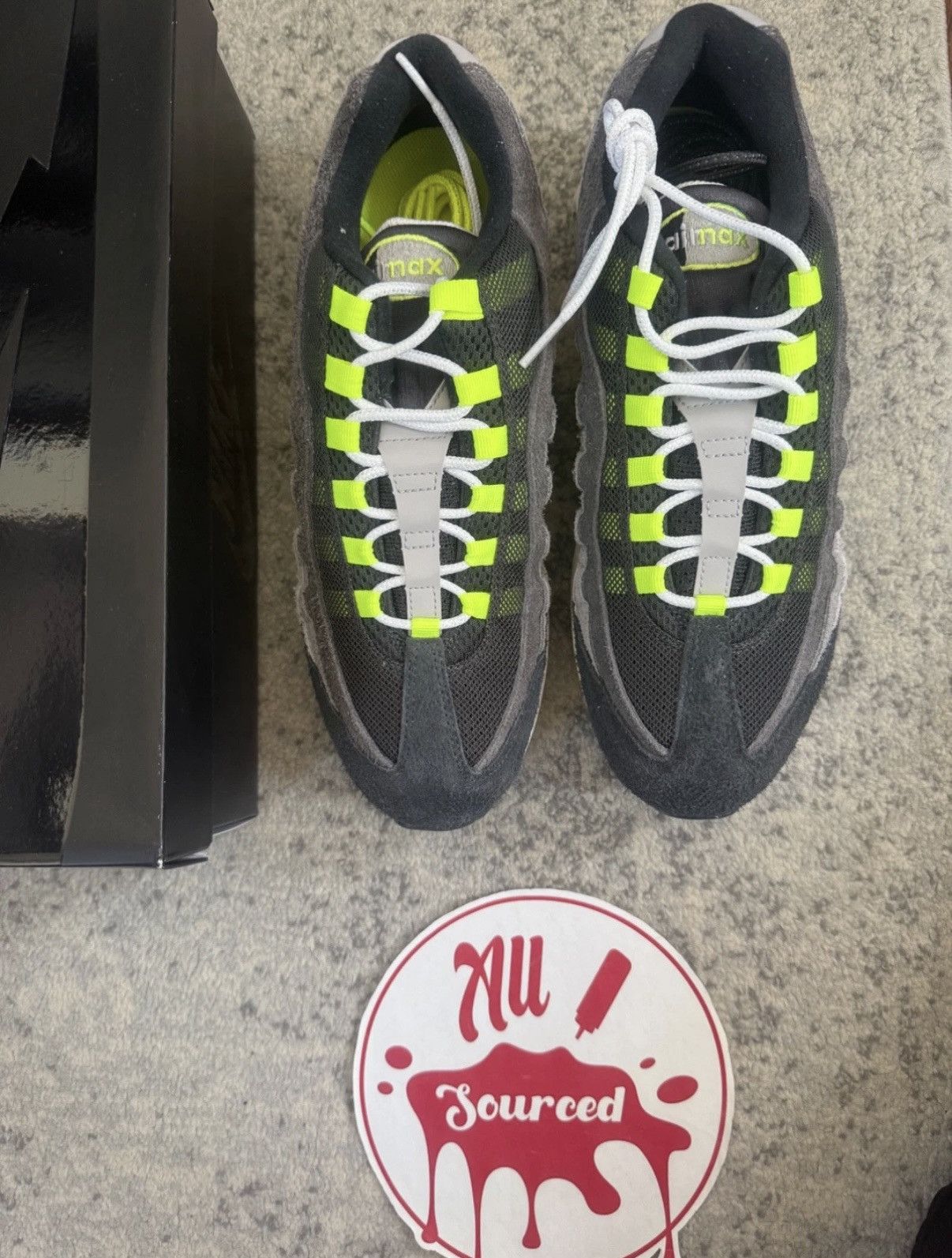 Nike Nike x Moma Air Max 95 Neon Reverse Size US 11 / EU 44 - 2 Thumbnail