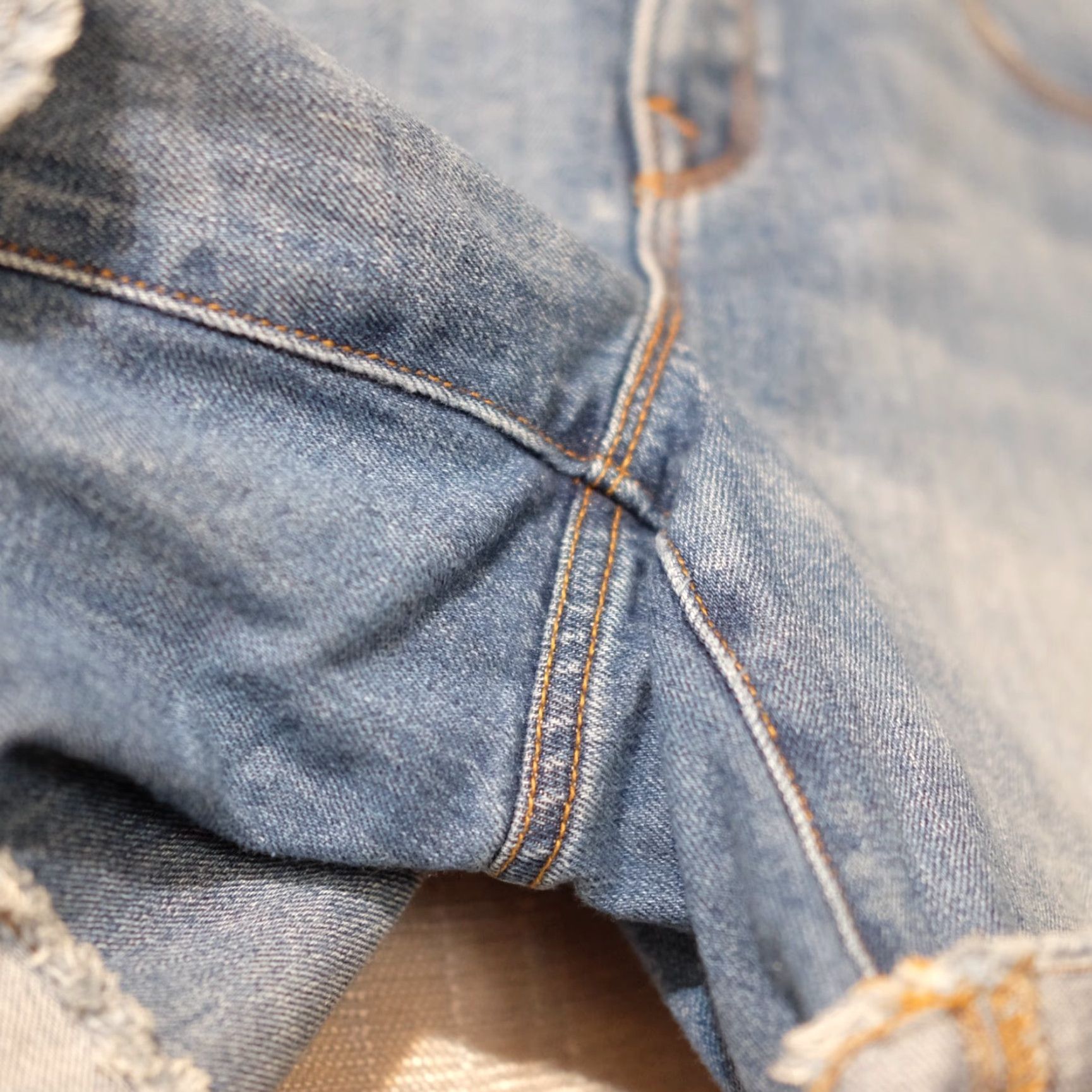 J.Crew J. Crew Blue Jean Shorts Distressed Raw Hem 100% Cotton Women's 31 #H52-35 Size 24" / US 00 / IT 34 - 4 Thumbnail