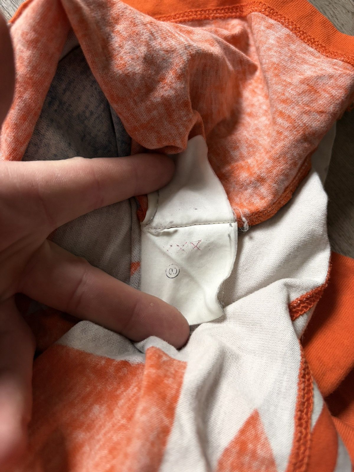 Undercover 2000s Undercover orange t-shirt Size US L / EU 52-54 / 3 - 7 Thumbnail