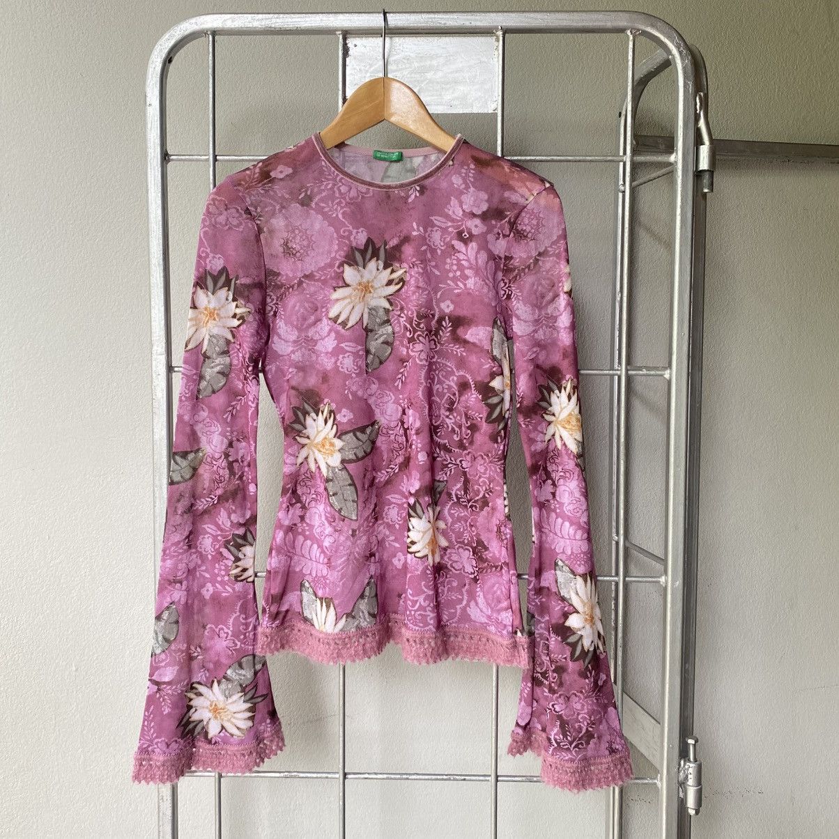 United Colors Of Benetton UNITED COLORS OF BENETTON Y2K Sheer Floral Lace Mesh Top Size M / US 6-8 / IT 42-44 - 18 Thumbnail