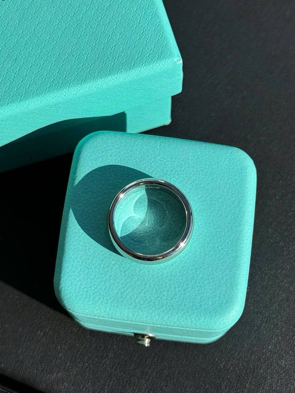 Tiffany & Co. Tiffany & Co. Platinum 950 Men's Wedding Band 6mm Size 7 Size ONE SIZE - 7 Thumbnail