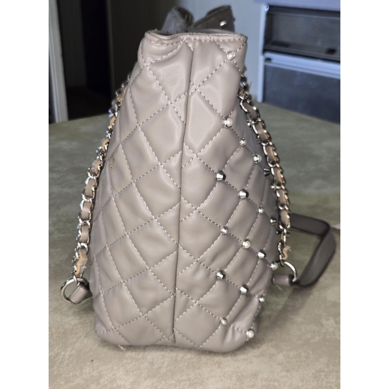 Jessica Simpson Jessica Simpson Steffi tote quilted embedded chain strap bag Size ONE SIZE - 7 Thumbnail