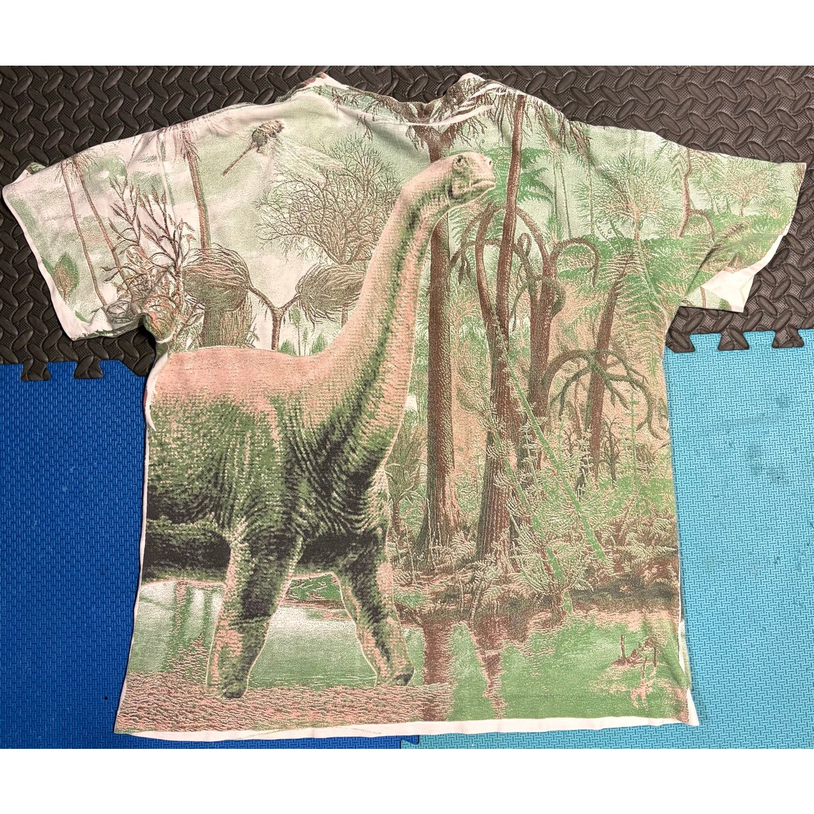 Vintage Vintage Stanley Desantis Dem Bones t shirt size large Size US L / EU 52-54 / 3 - 6 Thumbnail