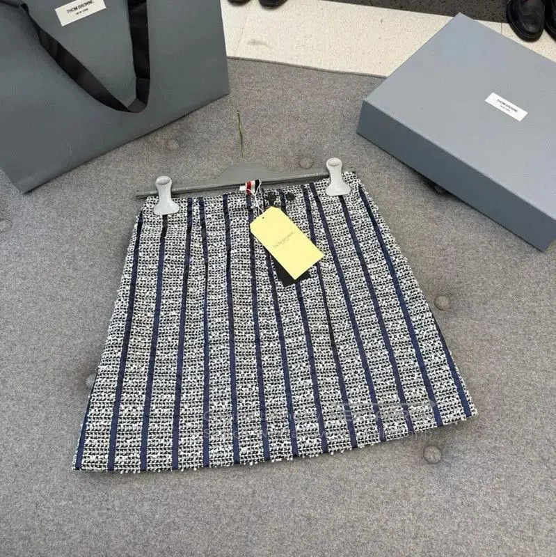 Thom Browne Thom Browne A-Line Skirt in Blue-Grey . Size 23" - 5 Thumbnail