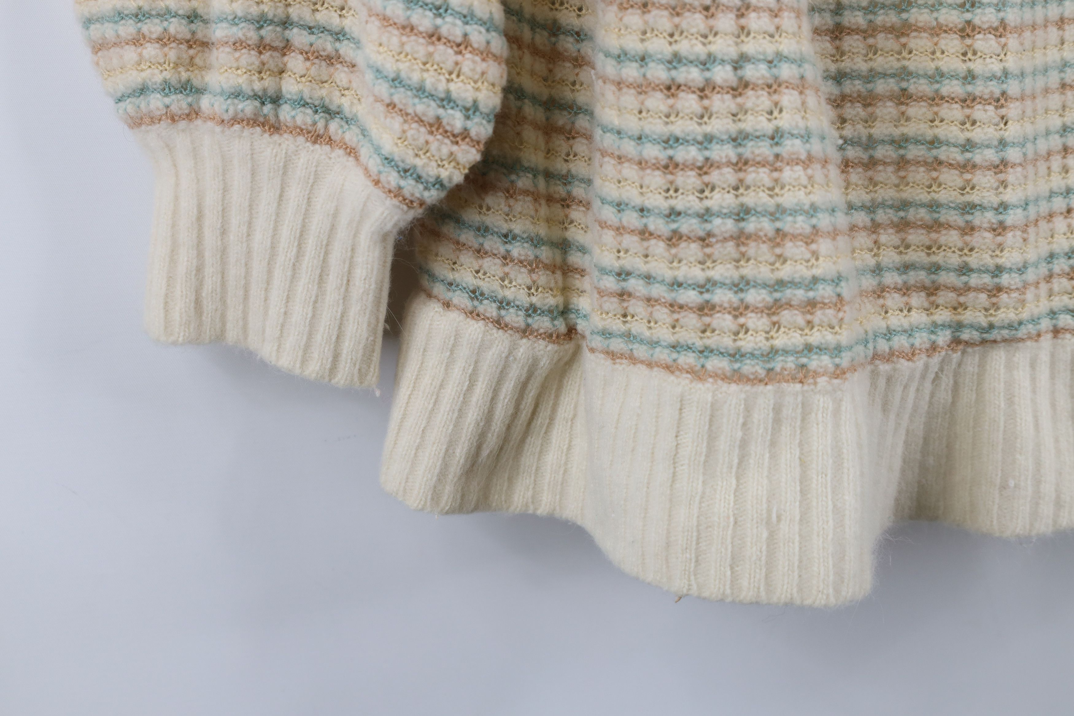 Vintage Vintage 70s Mid Century Modern MCM Lambswool Sweater Pastel Size M / US 6-8 / IT 42-44 - 4 Thumbnail