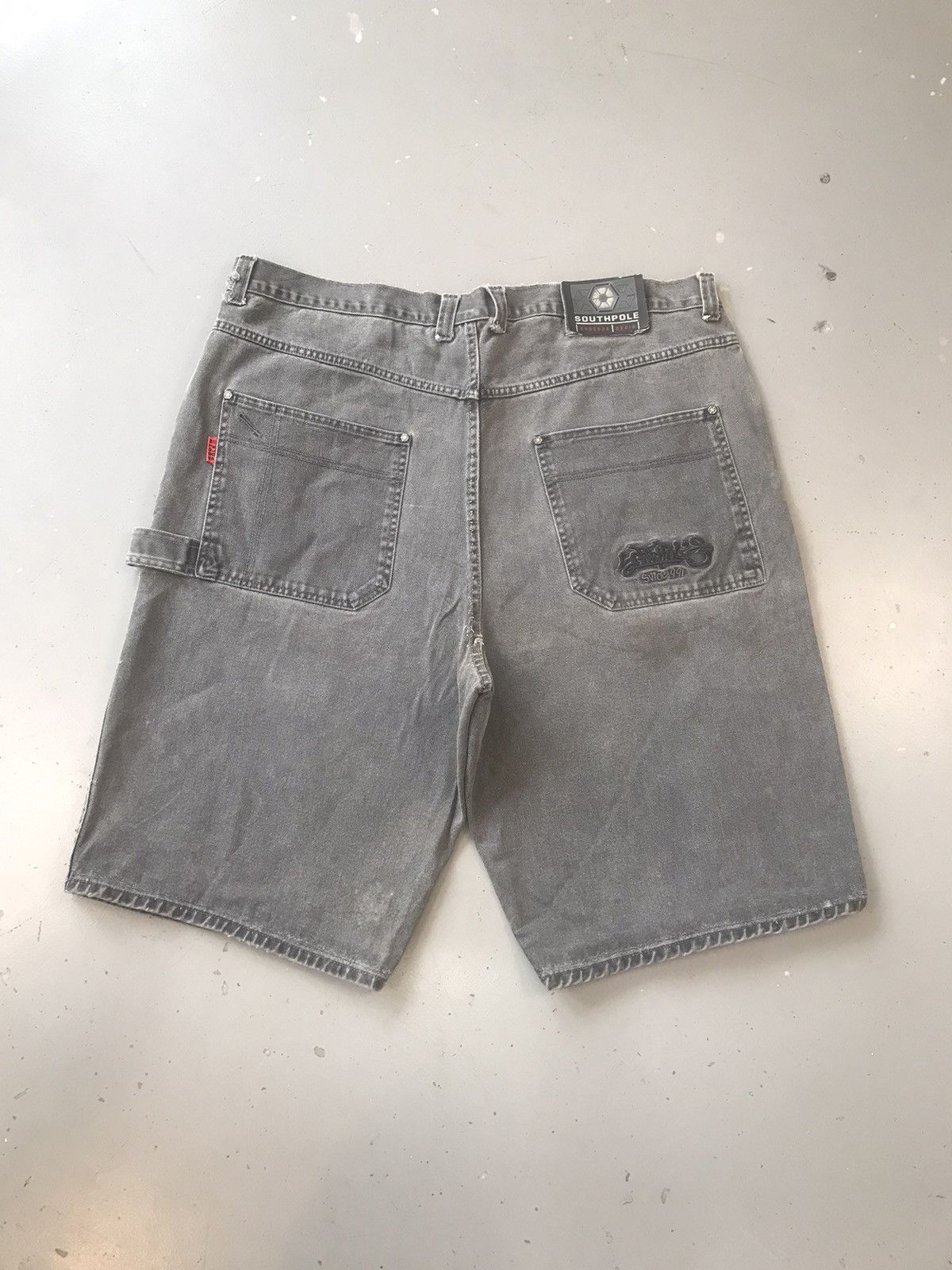 Southpole × Vintage Vintage faded Southpole logo embroidered skater denim jort Size US 42 / EU 58 - 1 Thumbnail