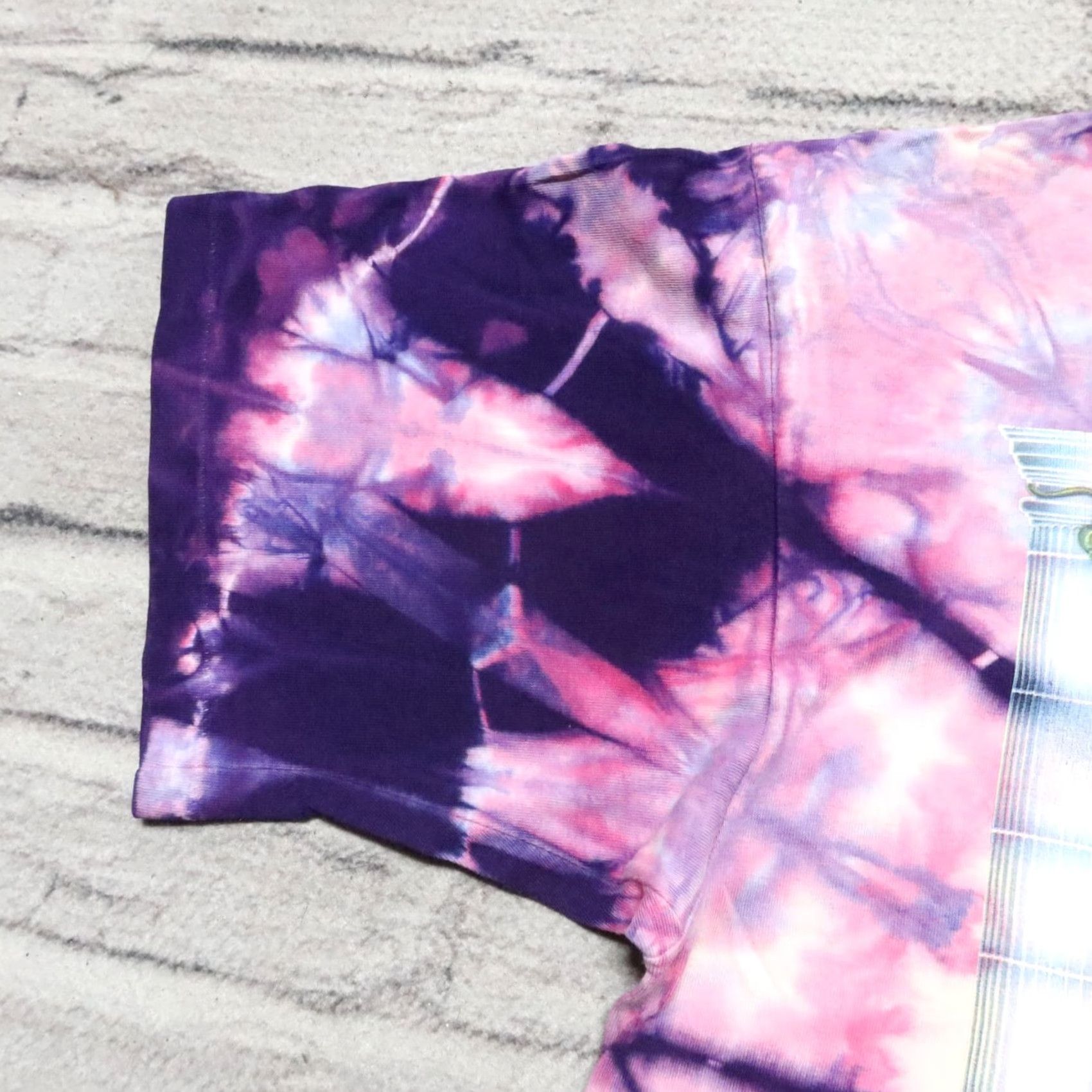 Puma Vintage Chapman Graphics Wildlife Shirt XL Tie Dye Mens Shirt Size US XL / EU 56 / 4 - 4 Thumbnail