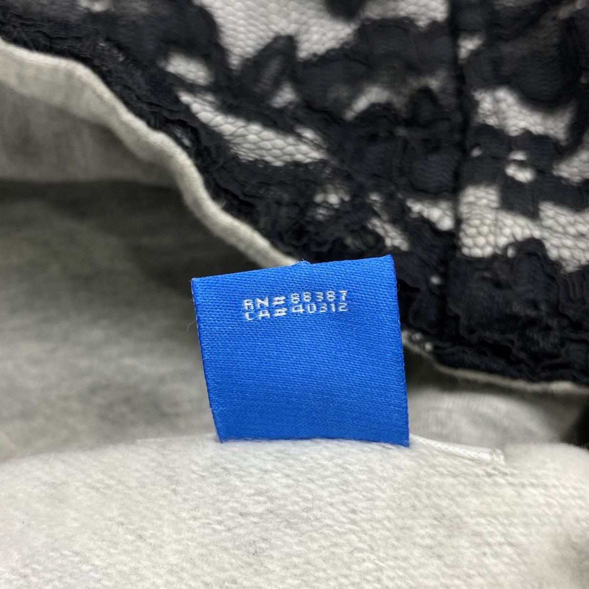 Adidas × Jeremy Scott Lace Pattern Vneck Hoodie Size US S / EU 44-46 / 1 - 5 Thumbnail