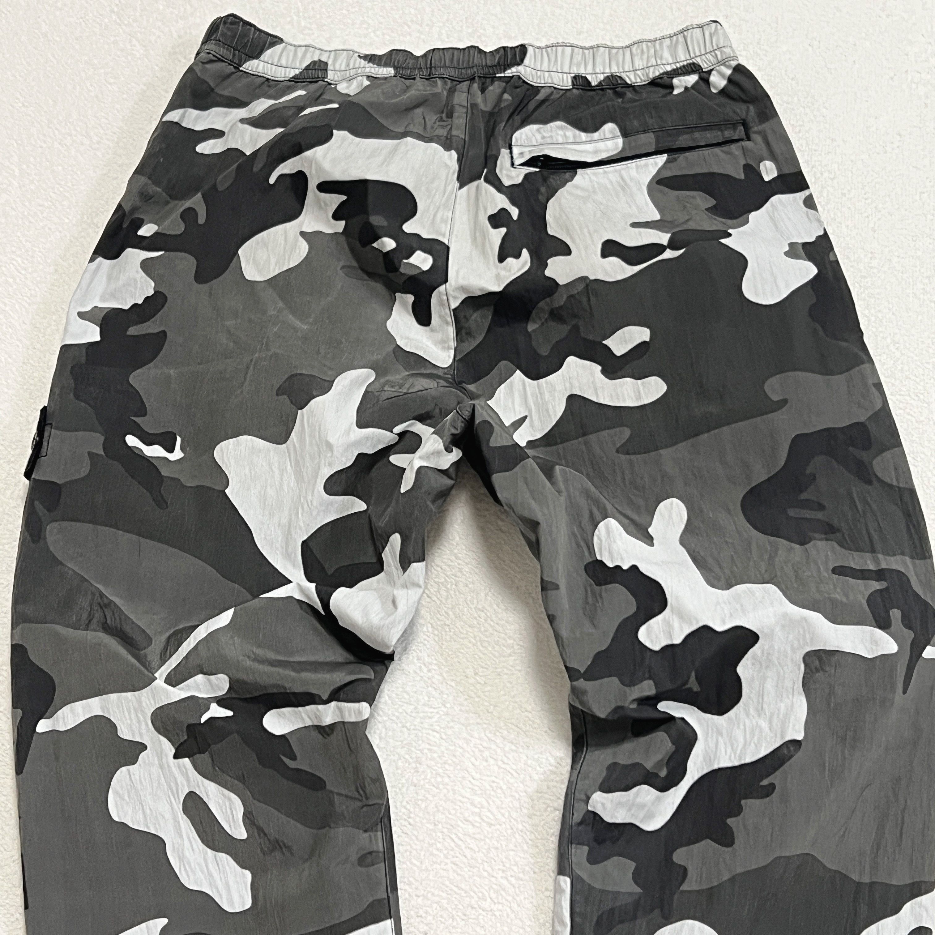 Stone Island × Supreme Supreme Stone Island 16SS Nylon Metal Track Pants Camo Size US 31 - 5 Thumbnail