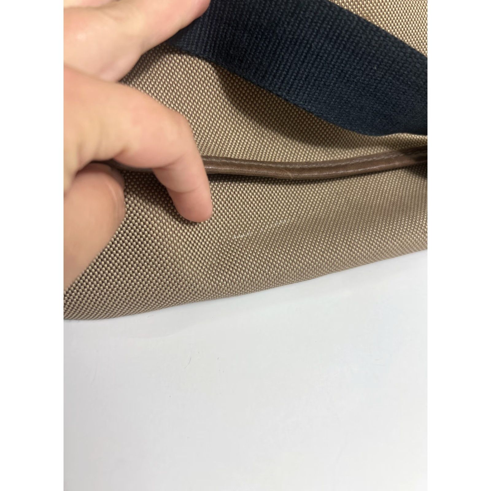 Gap VINTAGE Gap Messenger Bag Beige Polyester Faux Leather Womens 15x10x6 Stains Size ONE SIZE - 6 Thumbnail