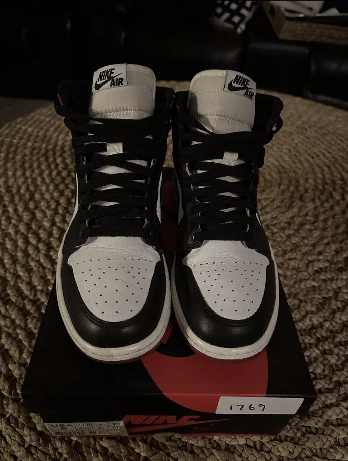 Nike Jordan 1 Retro High OG Black Toe 2013 Size US 9 / EU 42 - 3 Thumbnail