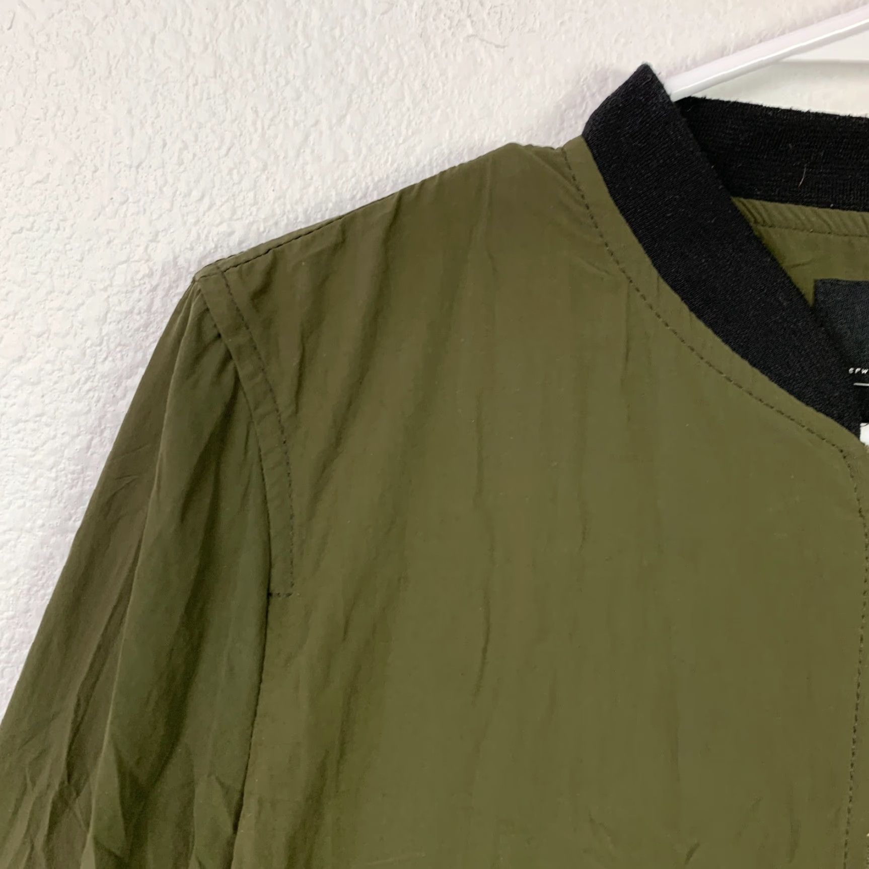 Zara Zara Bomber Jacket Army Green Black Gold Lightweight Medium Jacket Mens Fashion Casual Size M / US 6-8 / IT 42-44 - 2 Thumbnail