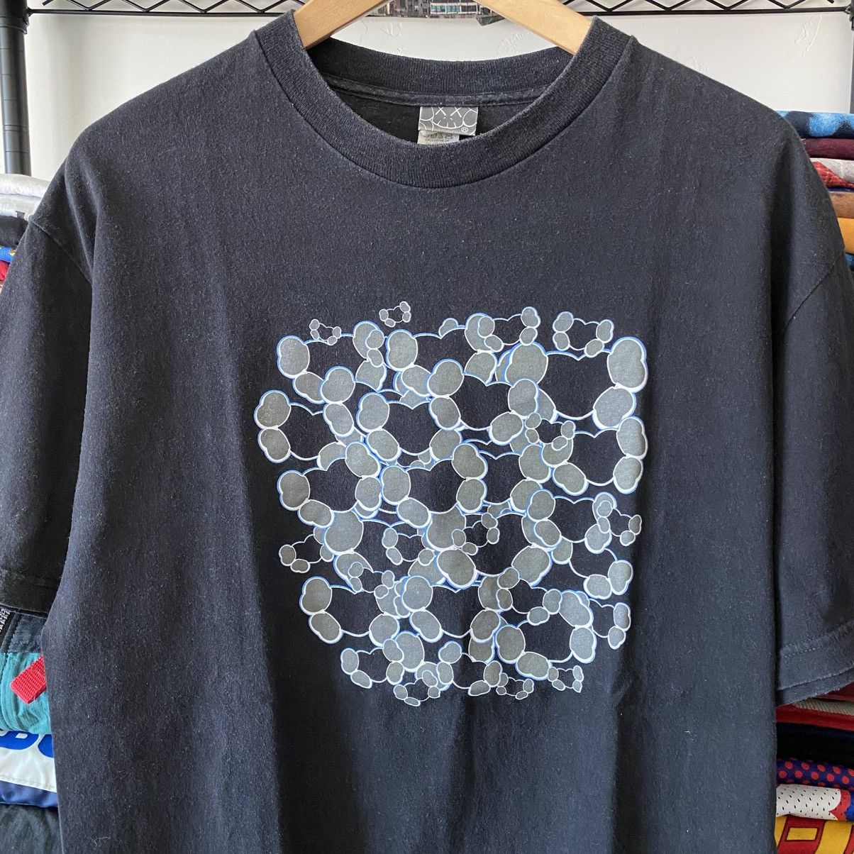 Kaws Vintage Kaws One T-Shirt Heart Bones 2000s Made in USA Y2K Size US L / EU 52-54 / 3 - 2 Thumbnail