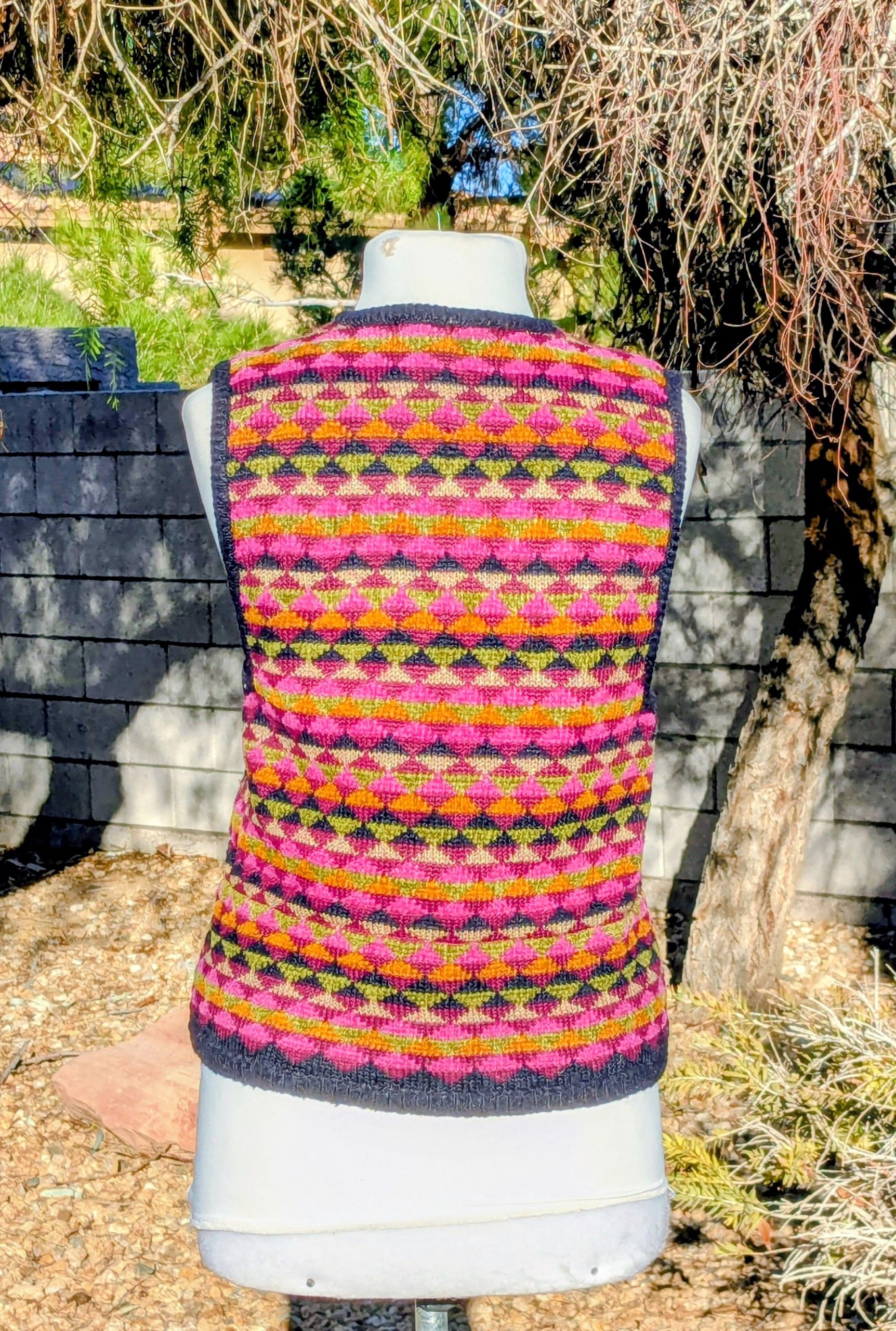 Other Vintage Lilac Fair Isle Petite Wool Button Knit Sweater Vest Size S / US 4 / IT 40 - 4 Thumbnail