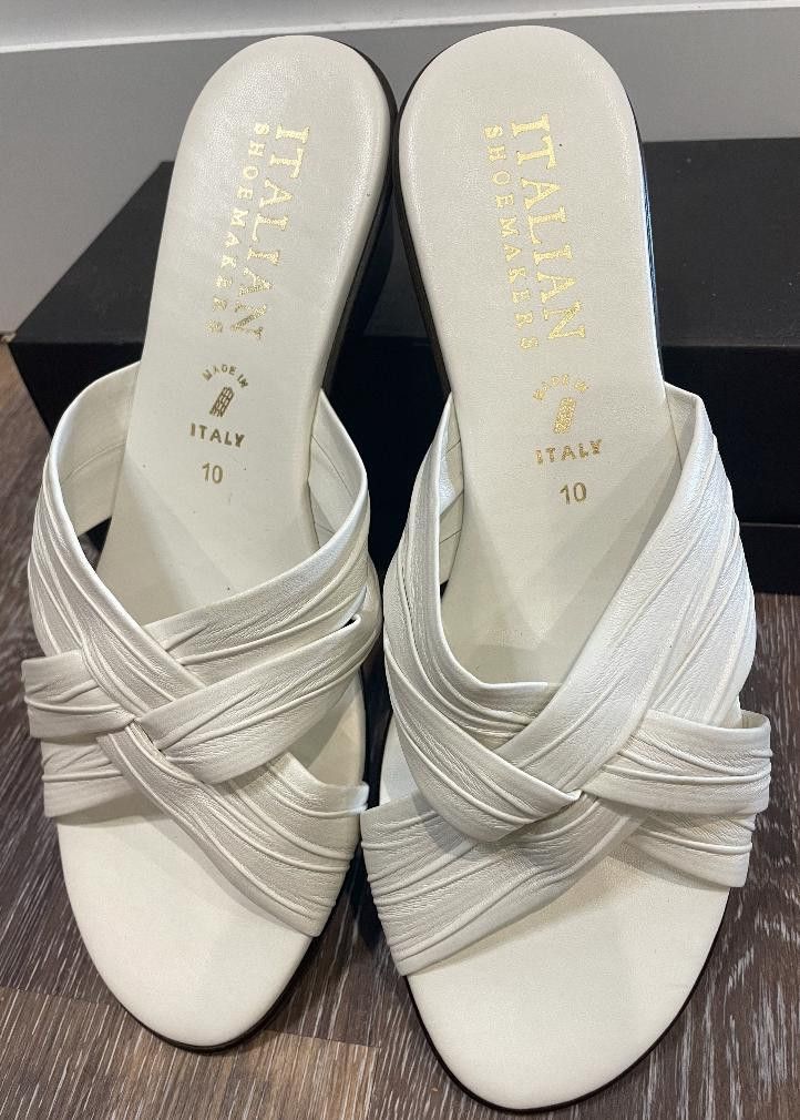 Designer Italian Shoemakers White mini wedge 10 Size US 10 / IT 40 - 1 Thumbnail