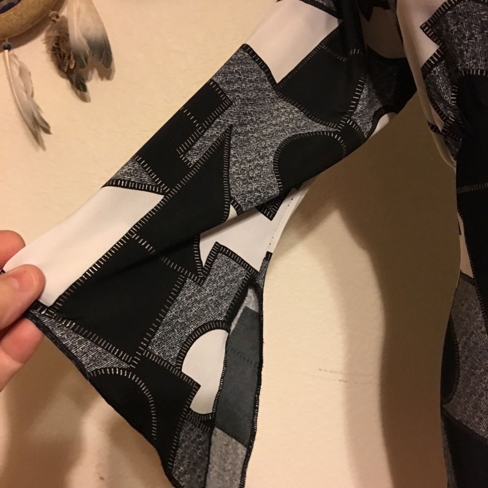 Other Luly K black & white stitch geometric top S Size S / US 4 / IT 40 - 3 Thumbnail