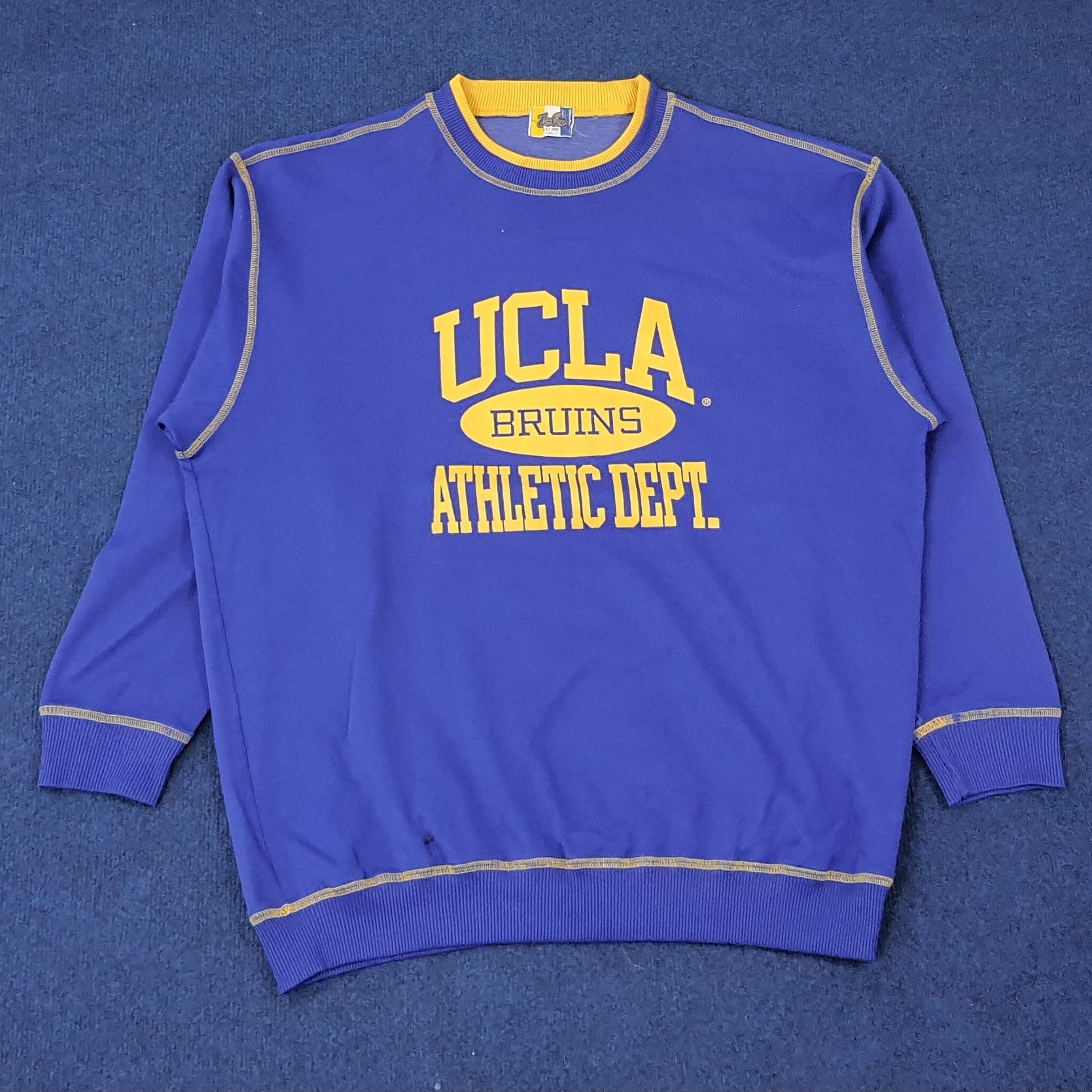 Other Vintage UCLA Bruins Athletic Dept. Sports Sweatshirt C238N9 Size US L / EU 52-54 / 3 - 1 Thumbnail