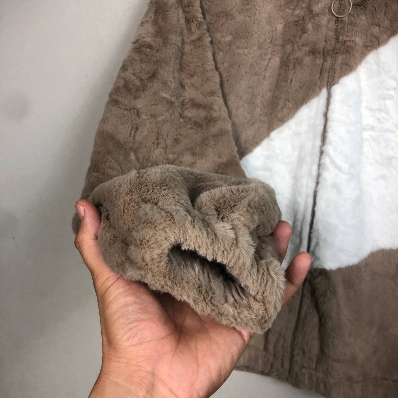 Japanese Brand Avant Garde Luster Faux Fur Fleece Hoodie Colorblock Size US L / EU 52-54 / 3 - 6 Thumbnail