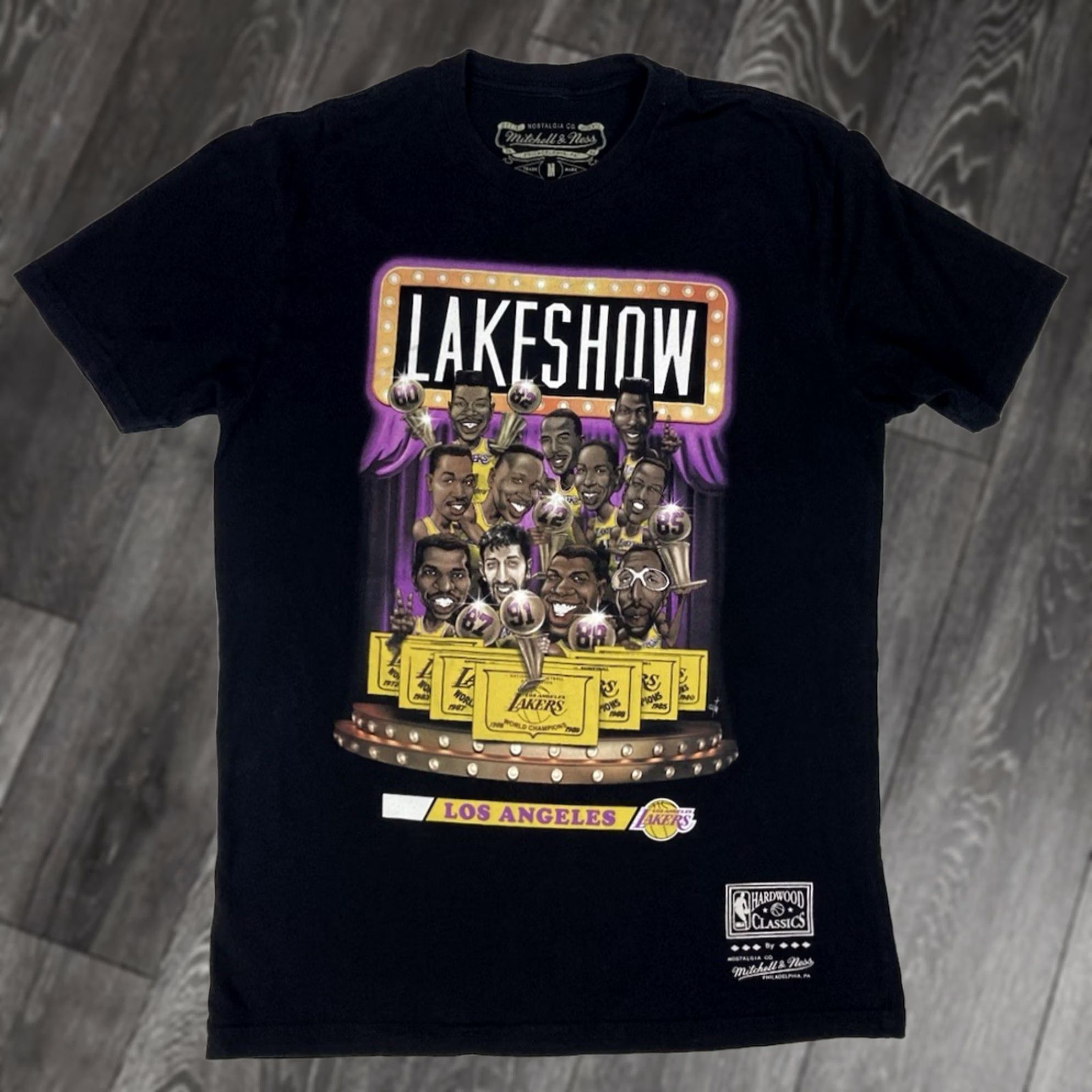 Mitchell & Ness VINTAGE Mitchell & Ness Los Angeles Lakers Lakeshow Retro Graphic T-shirt Men Medium Black Size US M / EU 48-50 / 2 - 1 Thumbnail