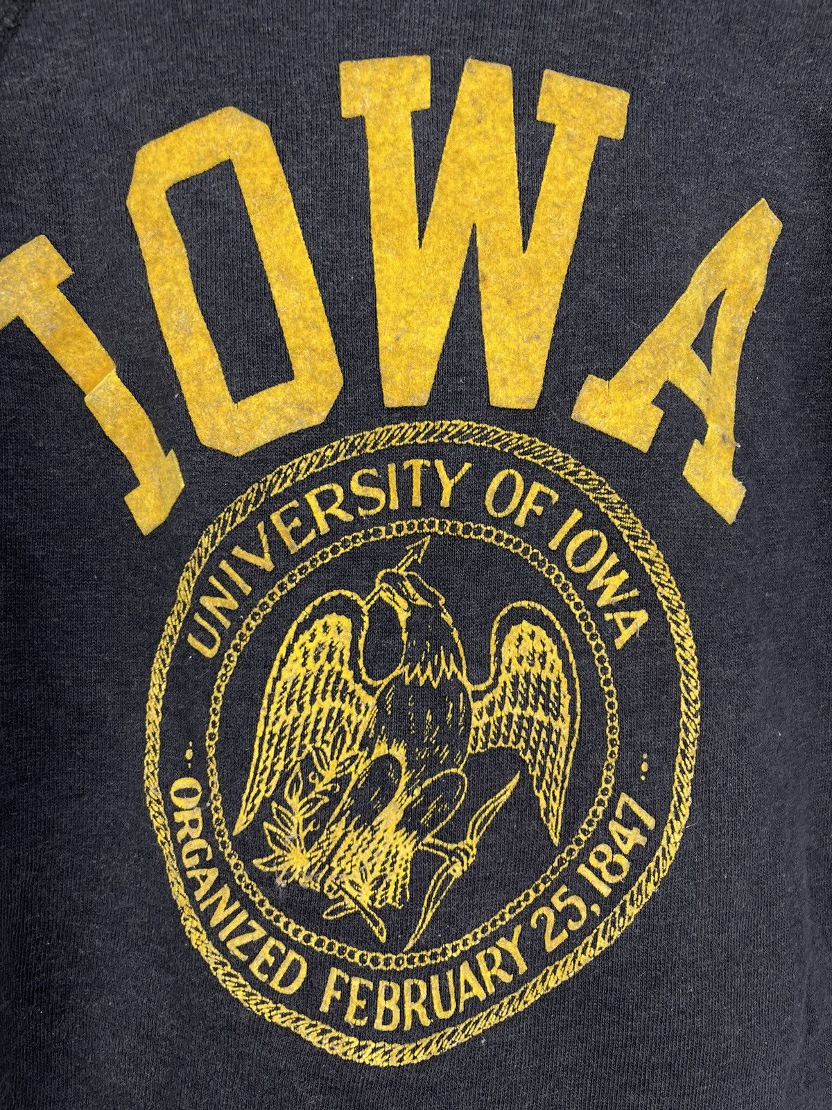 Vintage Vintage 80s University Of IOWA short sleeve sweatshirt Size US S / EU 44-46 / 1 - 4 Thumbnail