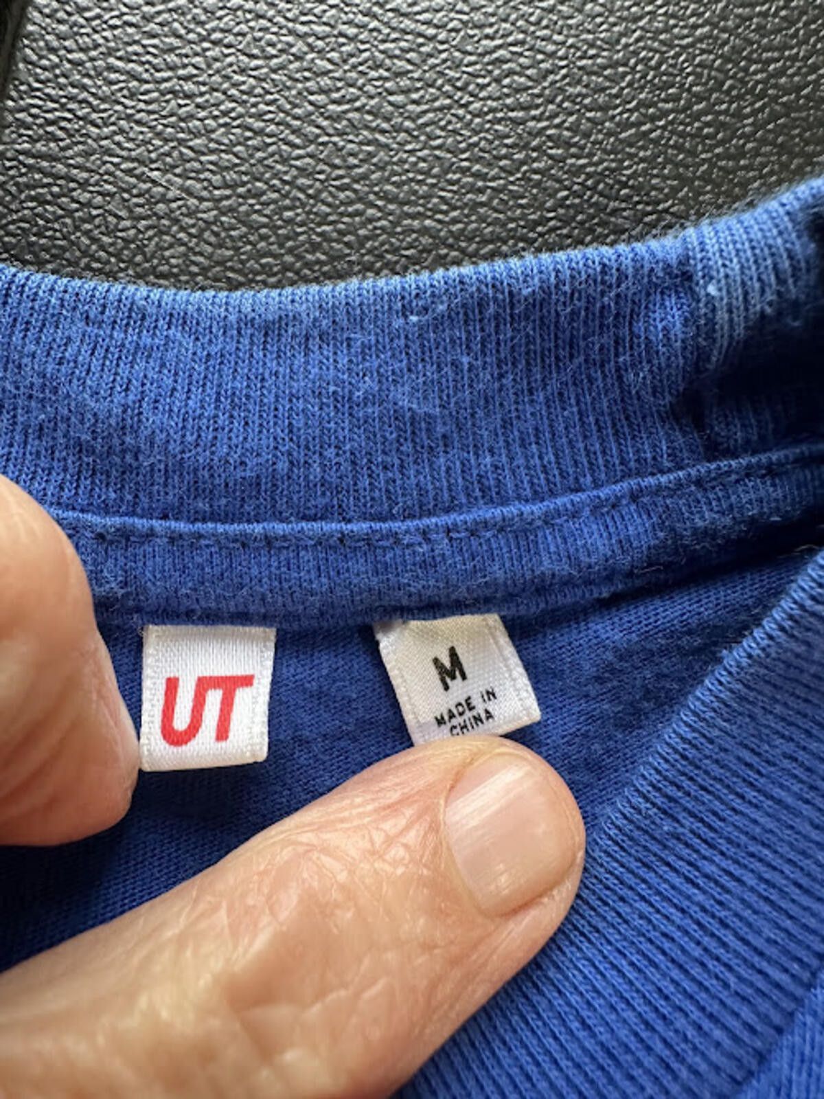Uniqlo Uniqlo UT One Piece Chopper Tee M Size US M / EU 48-50 / 2 - 3 Thumbnail