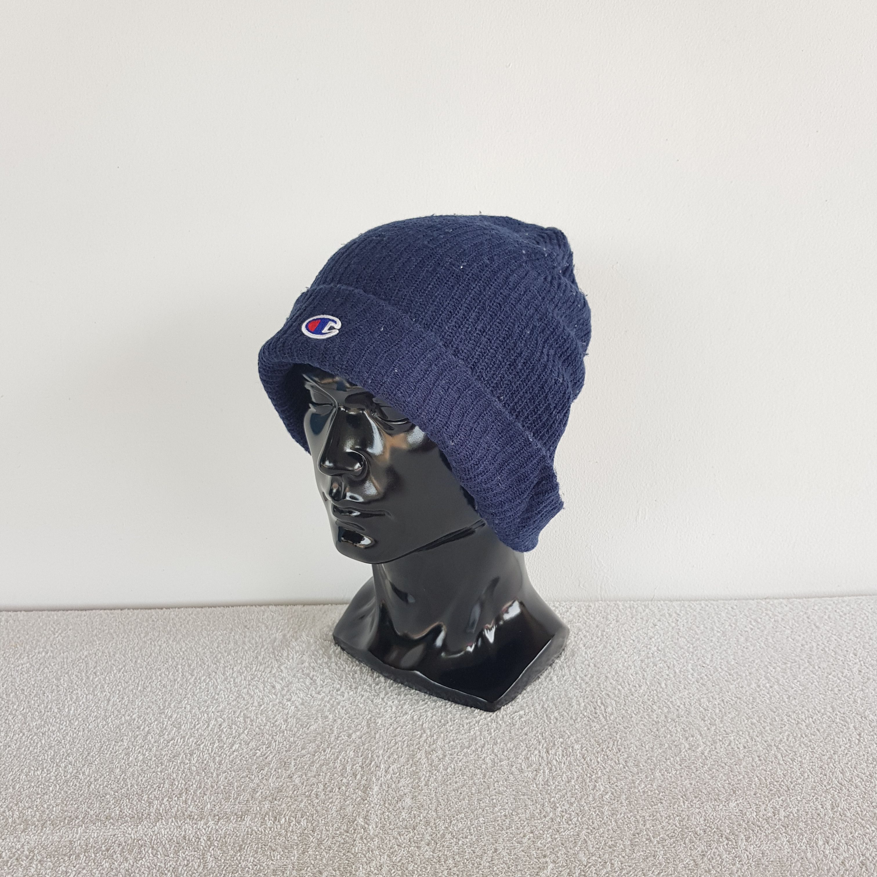 Champion Vintage Champion Beanie Snow Caps Hats. Size ONE SIZE - 1 Thumbnail