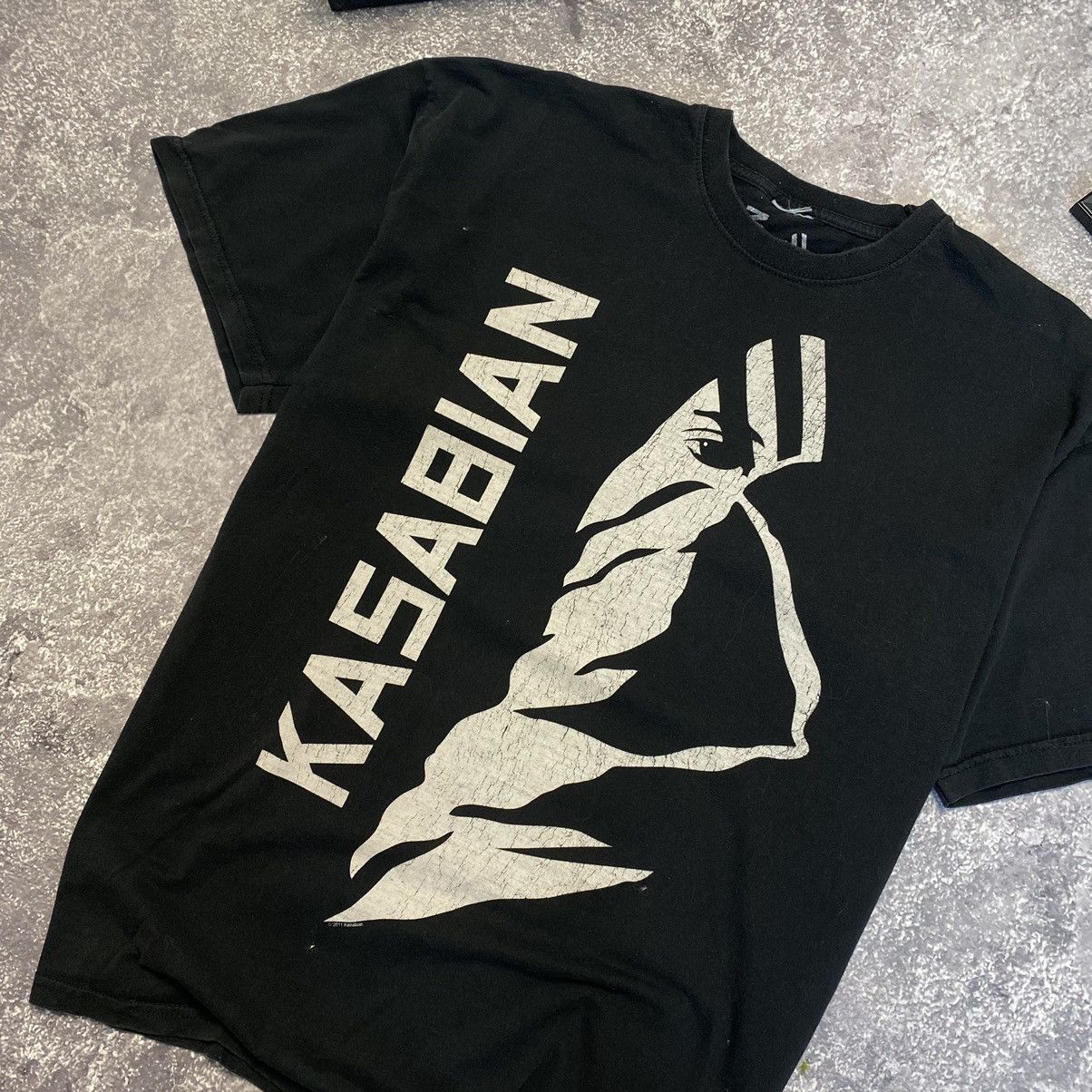 Band Tees Vintage Kasabian 2011 Big Graphic Logo rock band tee Size US XL / EU 56 / 4 - 2 Thumbnail