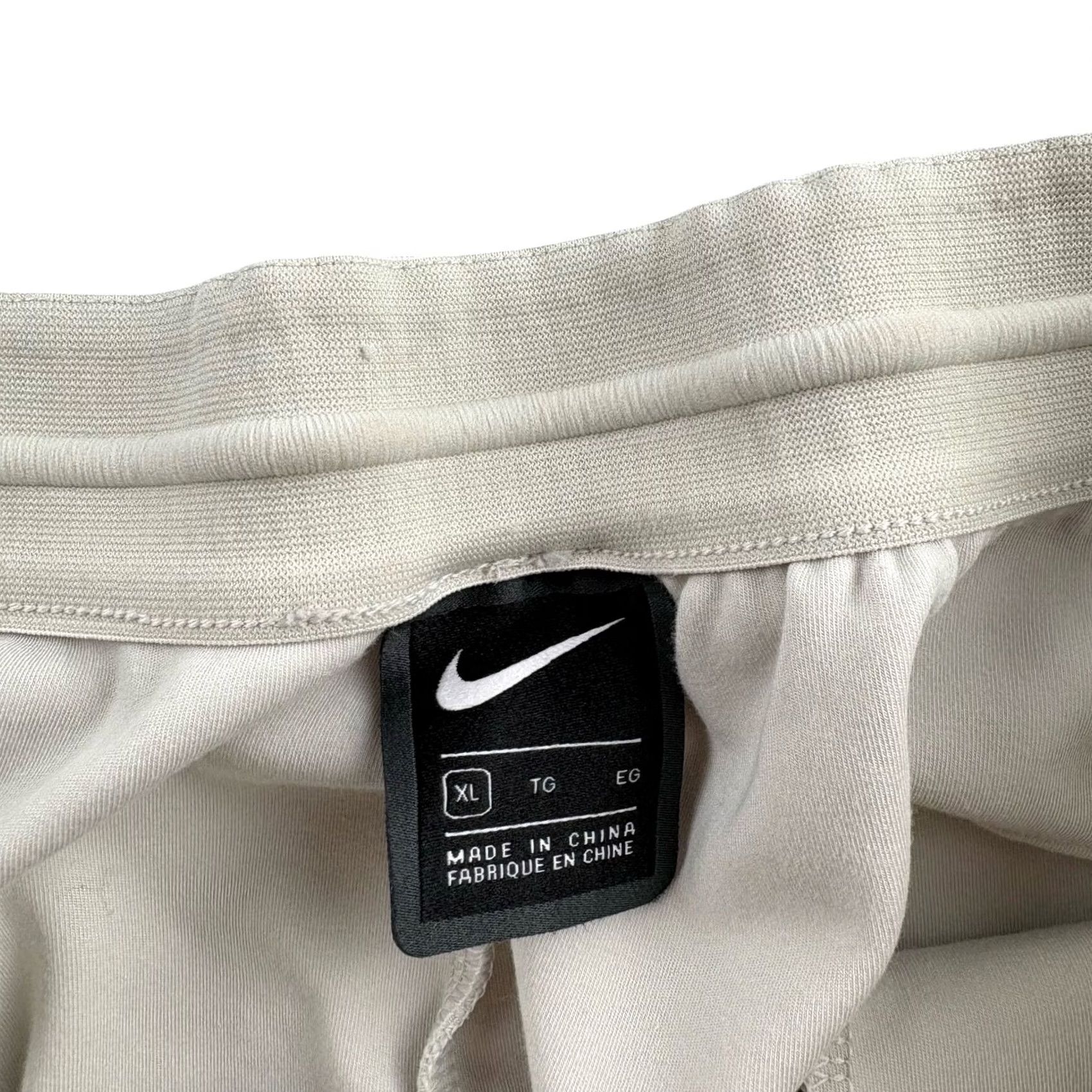 Nike Nike Tech Pack Men’s Jogger Pants XL Ivory Cotton Blend Stretch Logo Back AR1550-072 Classic Tapered Skim Inseam 26 Casual, Citywear, Sportwear Mens Size US 36 / EU 52 - 6 Thumbnail